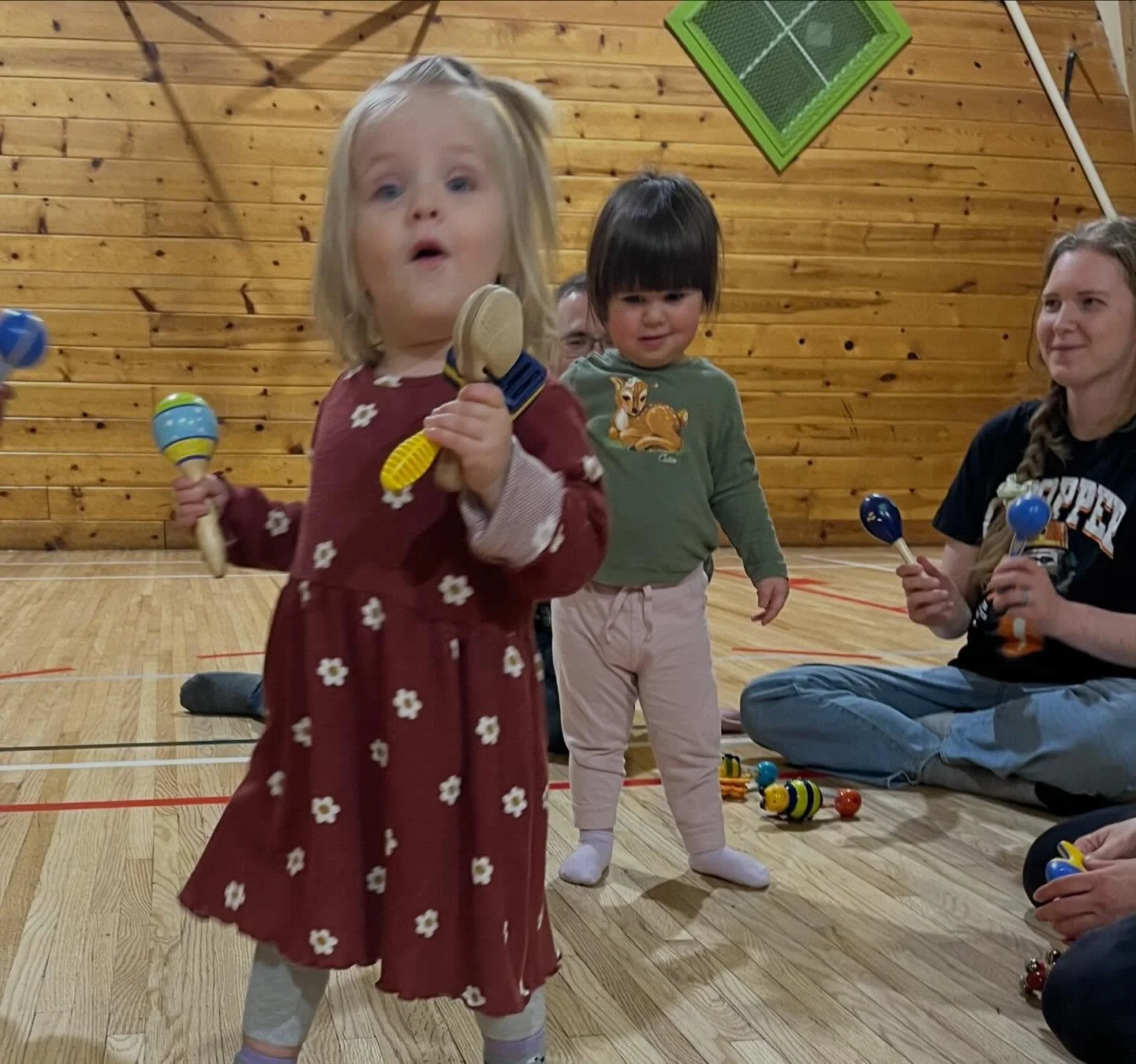 Zumbini time at the Shawnessy Barn.  Fun for babies and toddlers with their parents/caregivers. @shawnessybarn #happy #music #dance #kidsactivities #shawnessy