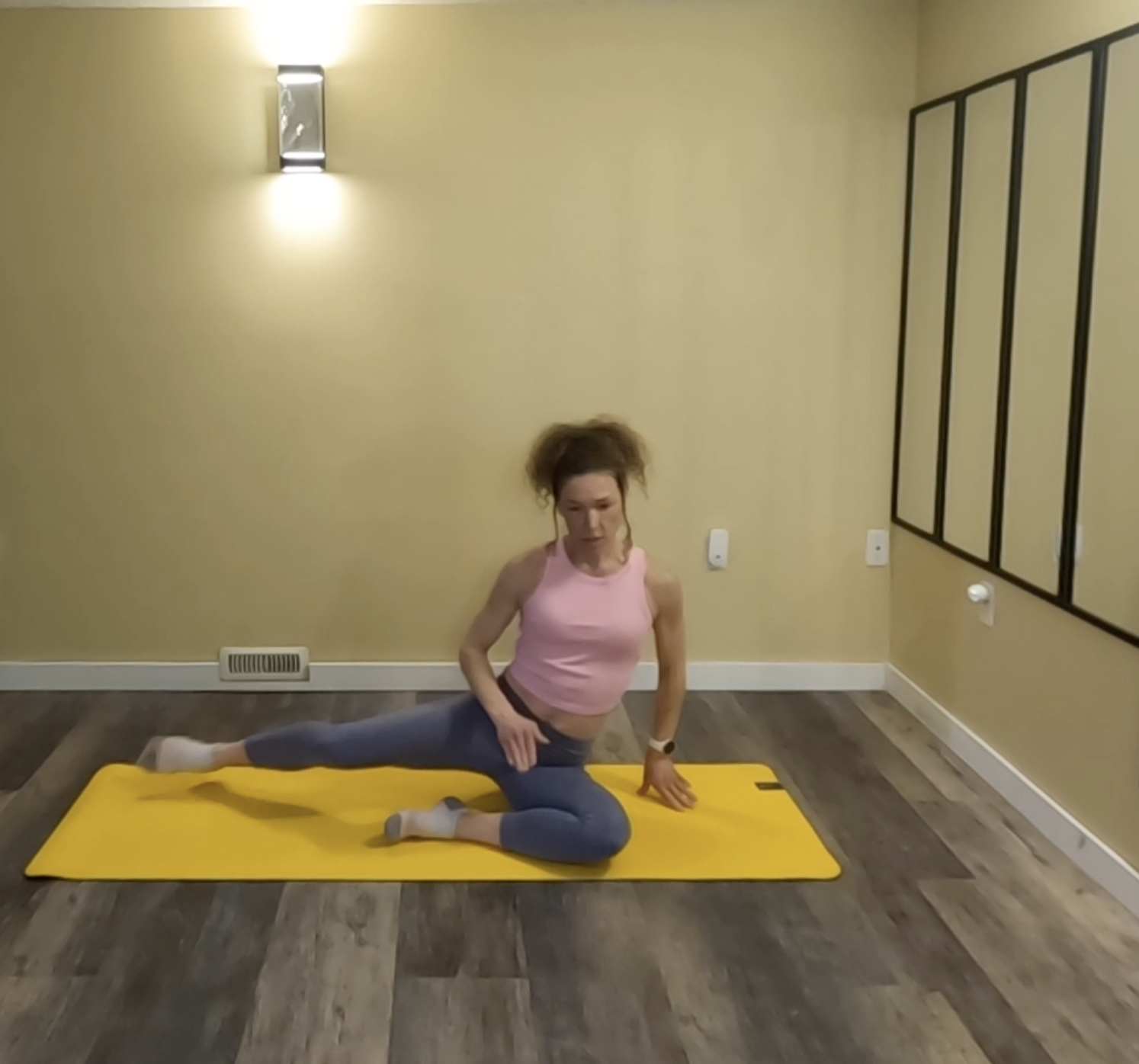 Seated L hover.png