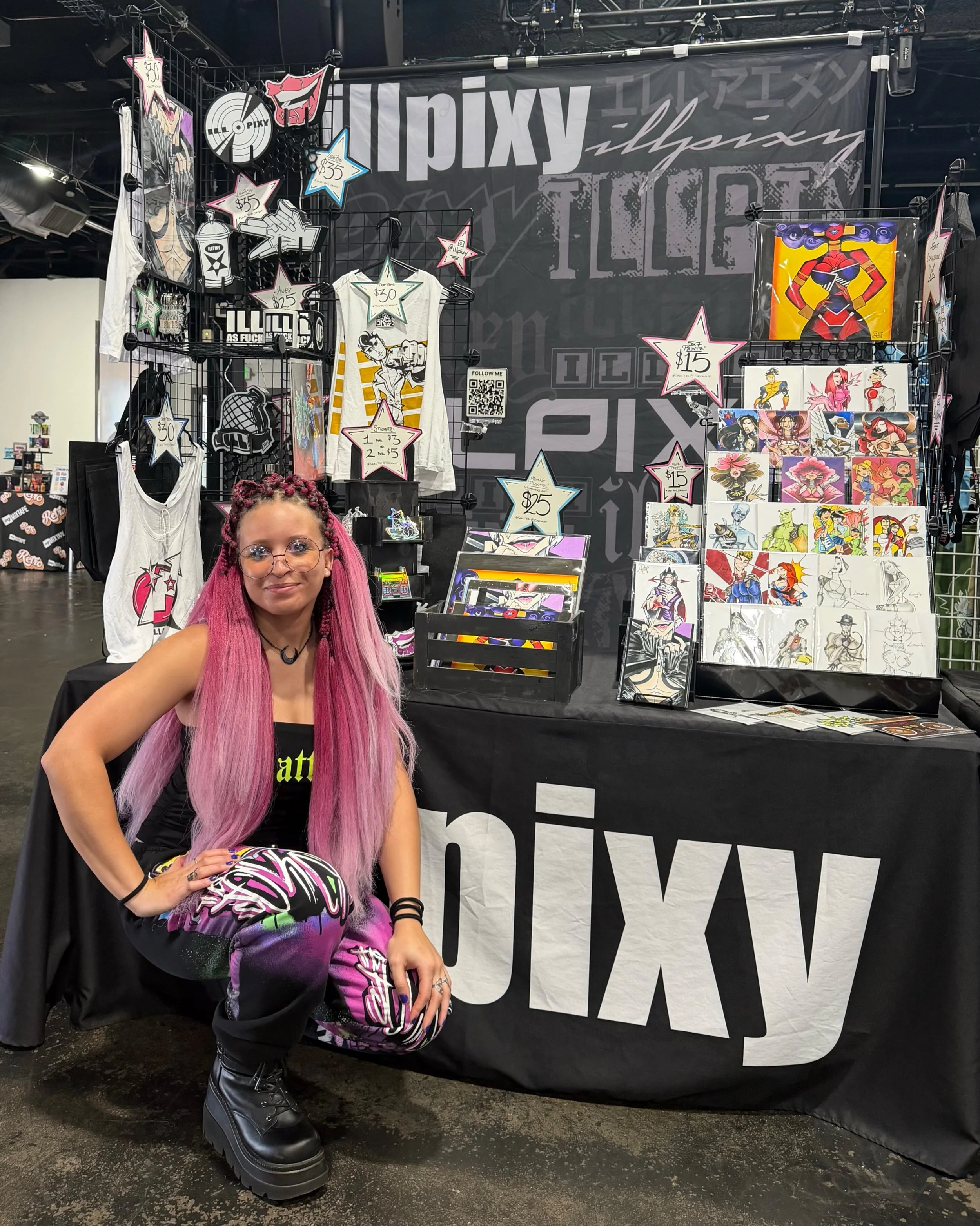 My first time @roosterartfest ✨and it was an absolute blast! @reelworksdenver is an incredible venue and Maddie and Simon are even better! 🤟🤟🤟🔥🔥
.
Thank you THANK YOU to my favorite people and new friends - I&rsquo;m immensely grateful for your 