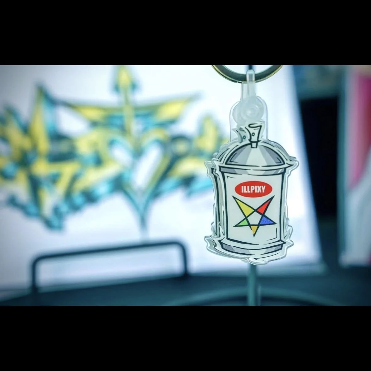ILLPIXY ILLEMENT SPRAY CAN KEYCHAIN