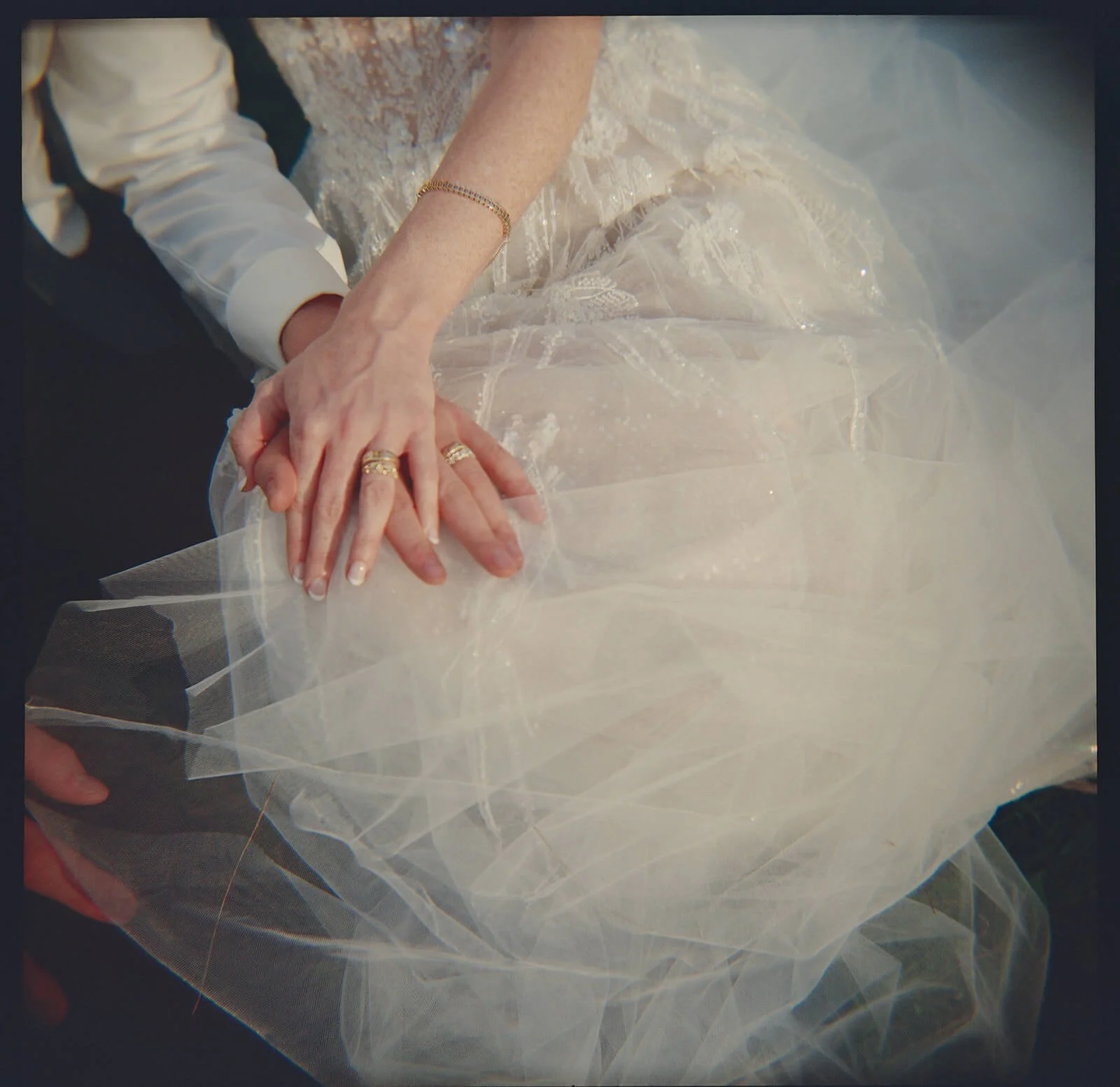 20251213_Chloe & Andrew_Gigi Pierre_Sneak Peek_026.jpg