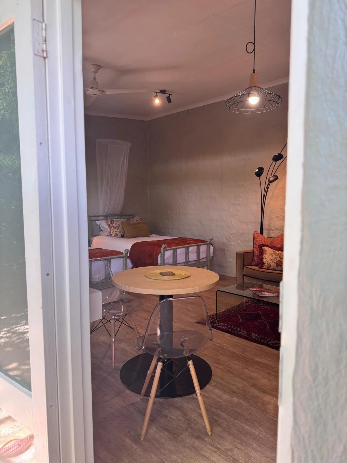 The Red Room (12).JPG