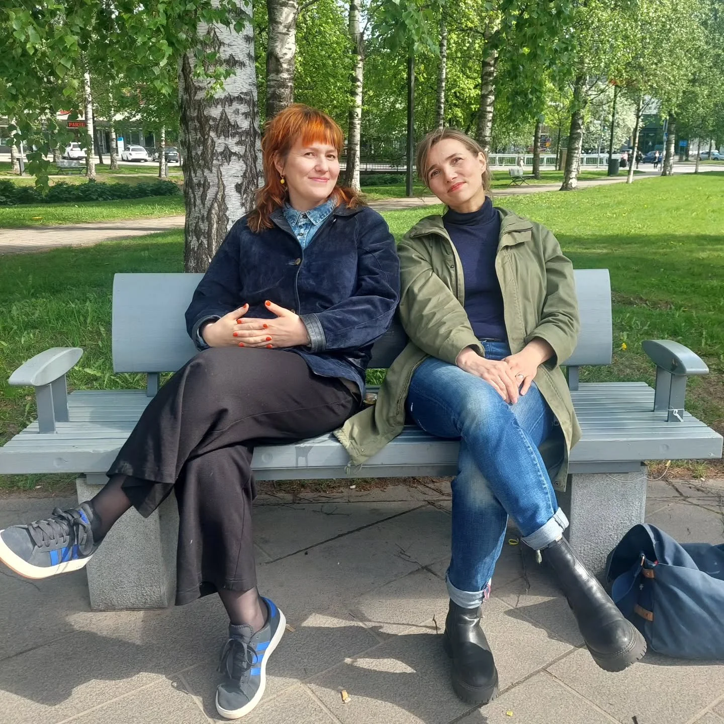 Huraa! L&auml;hetimme yhteisen k&auml;sikirjoituksen ensimm&auml;ist&auml; kertaa kustannustoimittajalle. Kes&auml;tauko alkakoon! Vuosi sitten l&ouml;ysimme yhteiselle kirja- ja tv-sarjaprojektillemme sek&auml; innostuneen kustantamon ett&auml; tuot