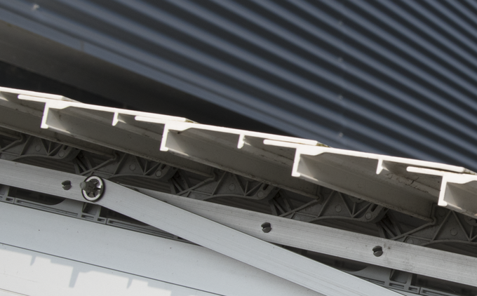 close up view of 96E aluminium louvre slats