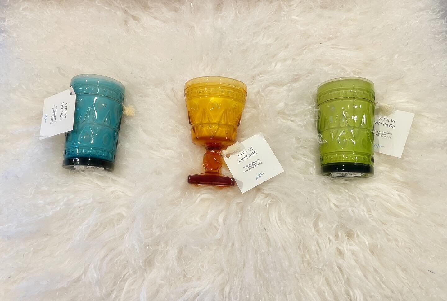 Which is your favorite? 1,2, or 3 🕯️
#prettythings #vintagelove #vintageglassware #betterthanfine #breathe #pausewithus #vitavi