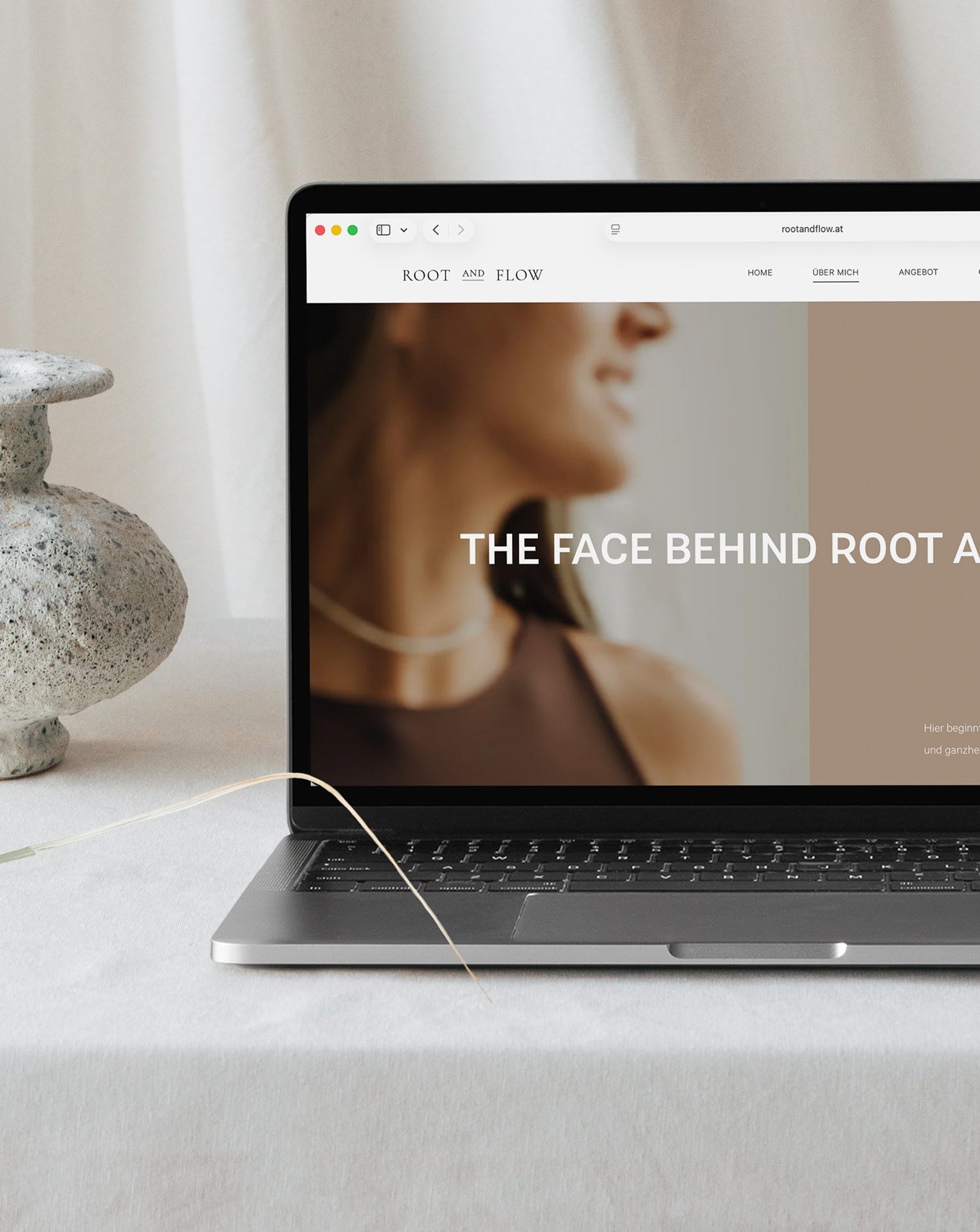 Website von Root and Flow als Teil des ganzheitlichen Brand Designs