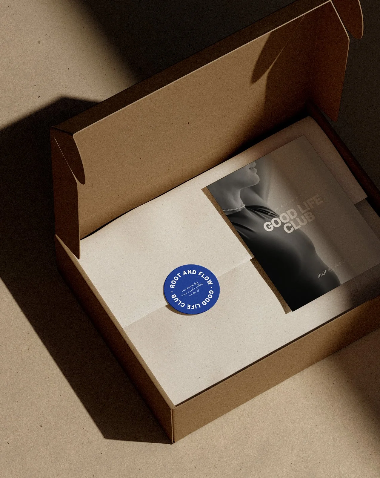 Packaging von Root and Flow im abgestimmten Brand Design