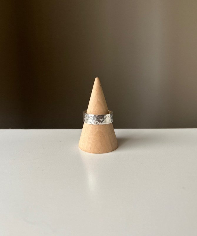 wide hammered band.jpg