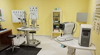 CLÍNICA DE OPTOMETRIA ESSILOR/UPOOP