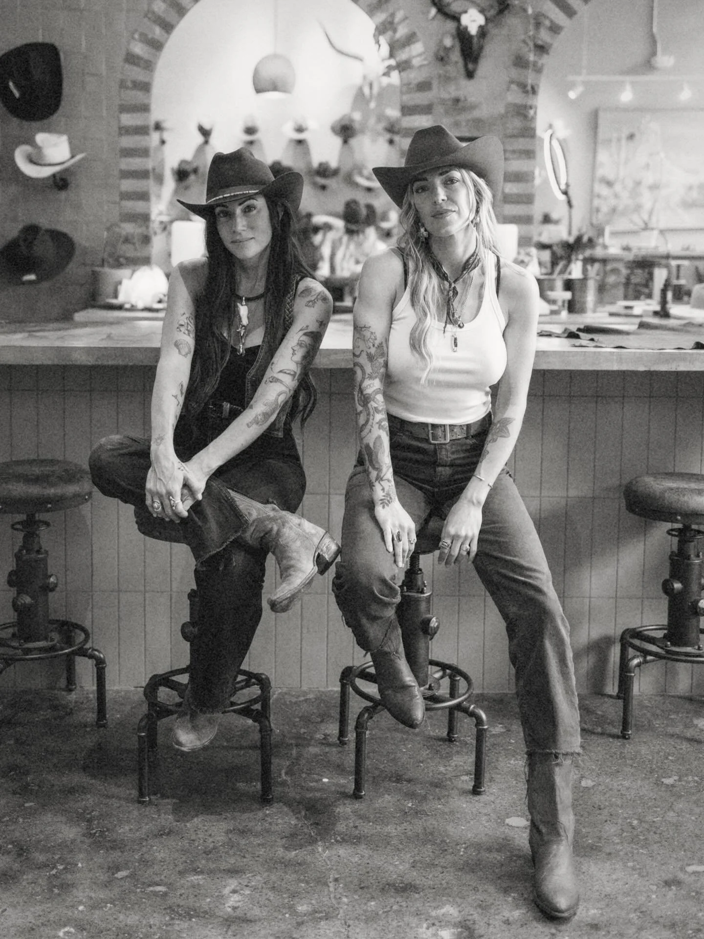 Working on our website and came across a bunch of content we never used&mdash;-be a darn shame to let these all sit in archives ;) 

#customhatshop #hatshopfranklintn #femaleowned #westernstyle #hatstyle 

Thanks @janet_rayne_photography