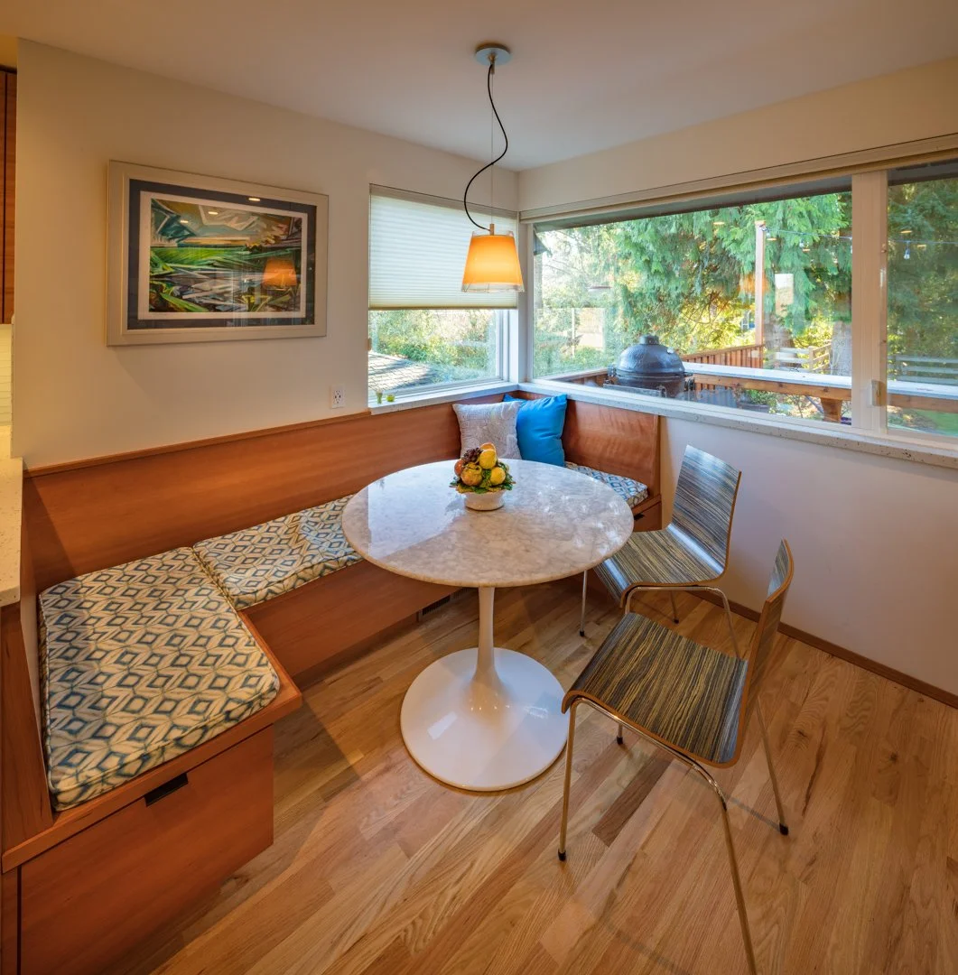 newly remodeled kitchen nook