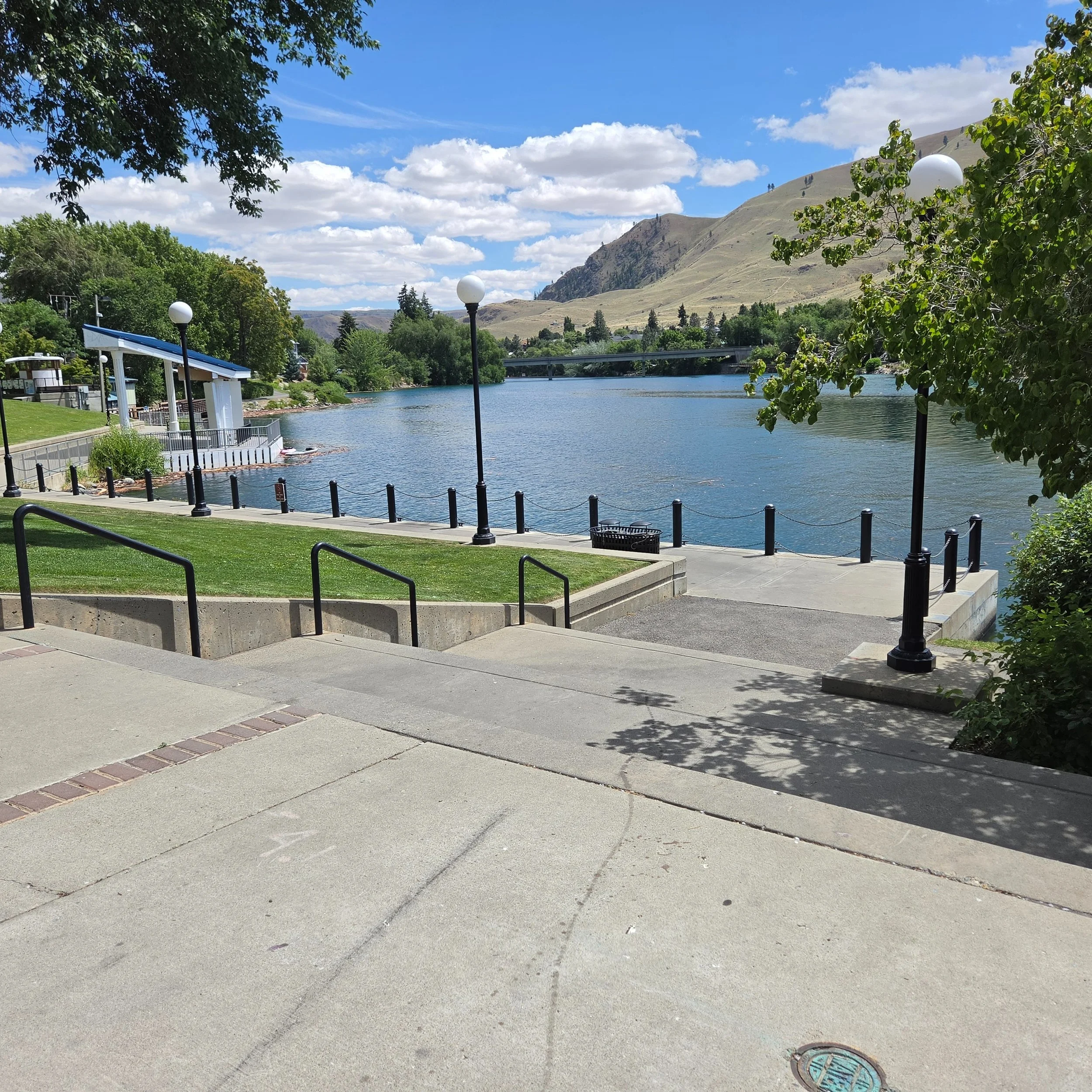HKP is thrilled to be working with the Historic Downtown Chelan Association to develop conceptual designs for the alley between Woodin Avenue and PUD's Chelan Riverwalk Park. The designs will focus on making this critical connector safer, more visual