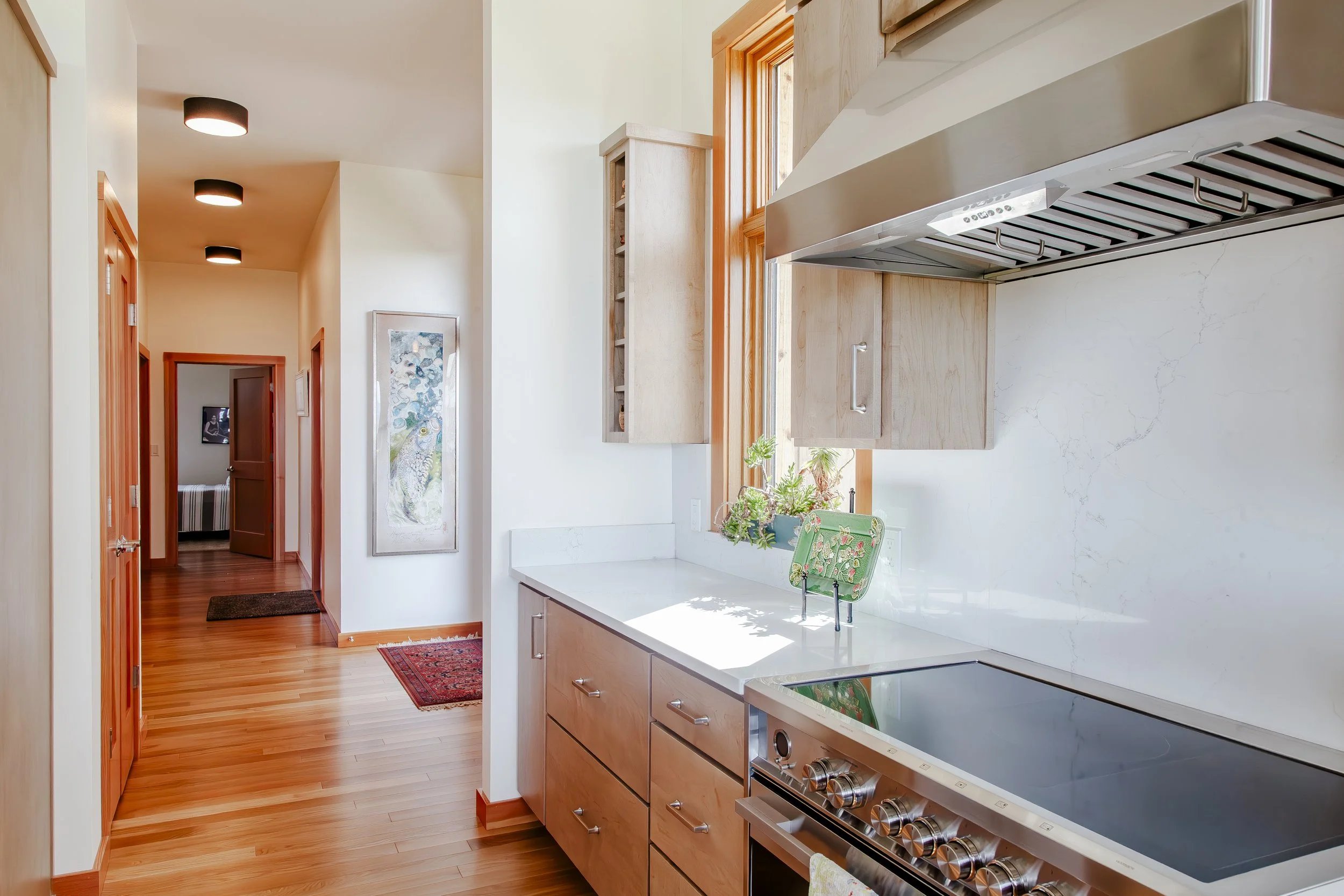 2026-HKPA_Bay-View-Residence_Kitchen_01.jpg
