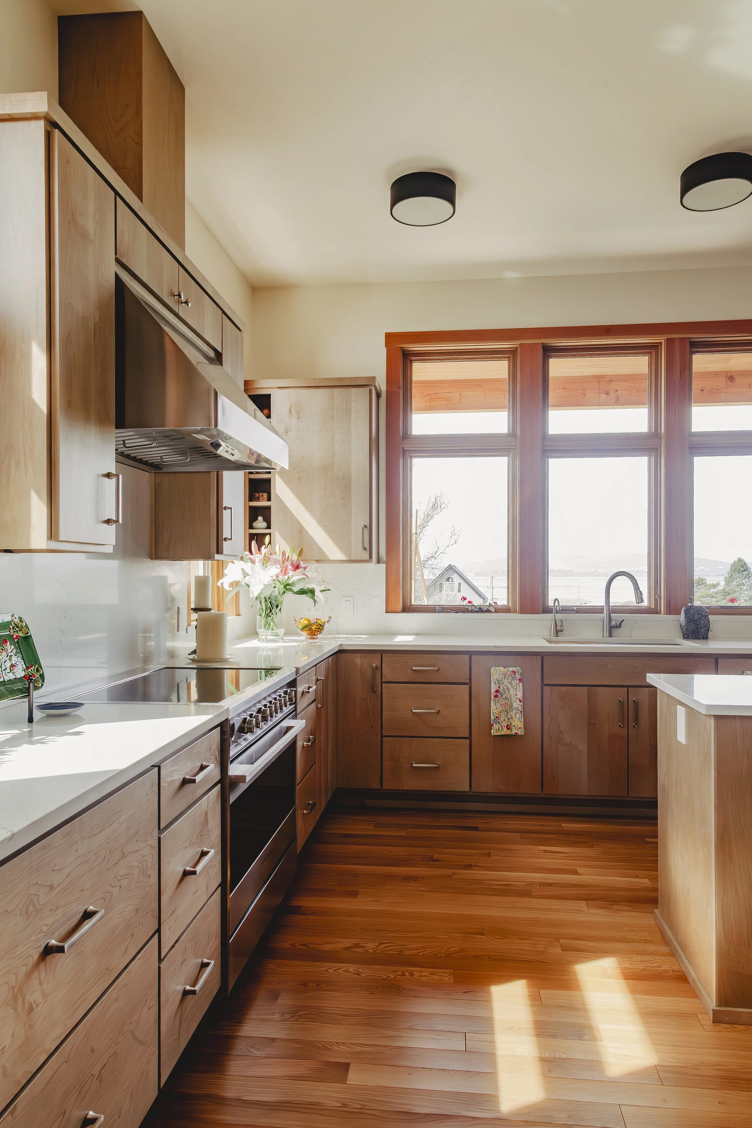 2026-HKPA_Bay-View-Residence_Kitchen_28.jpg