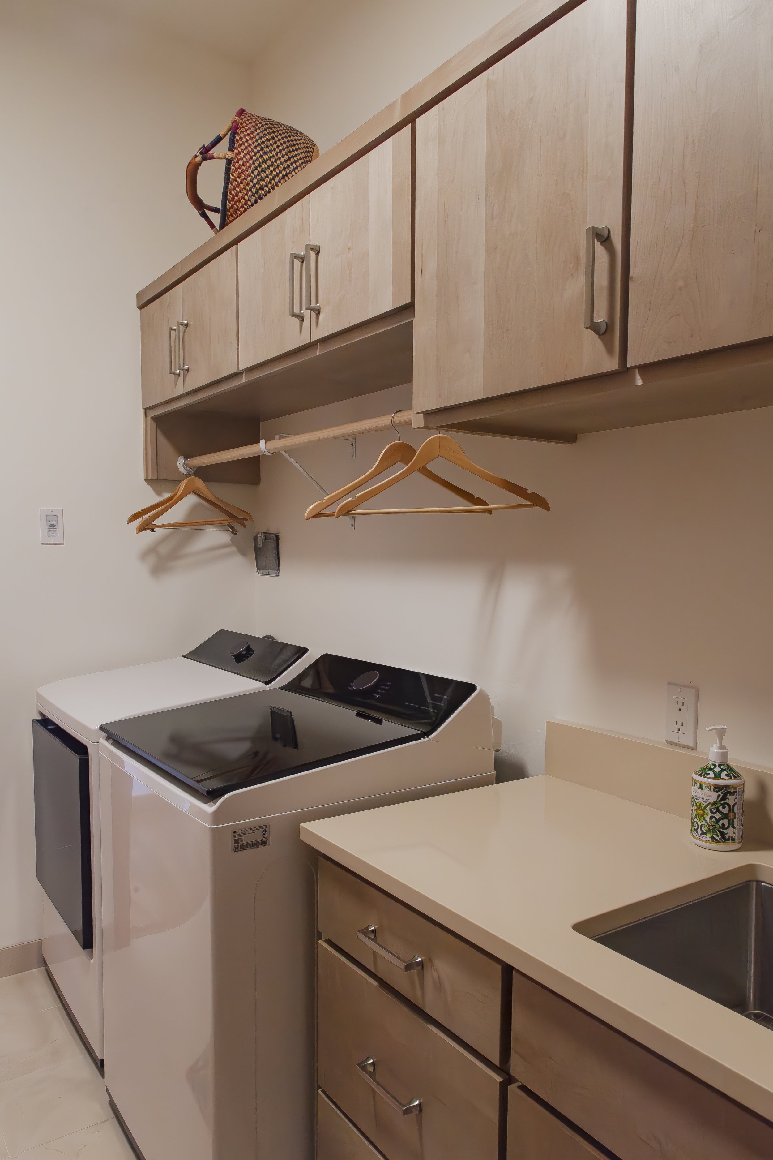 2026-HKPA_Bay-View-Residence_Laundry-Room_09.jpg