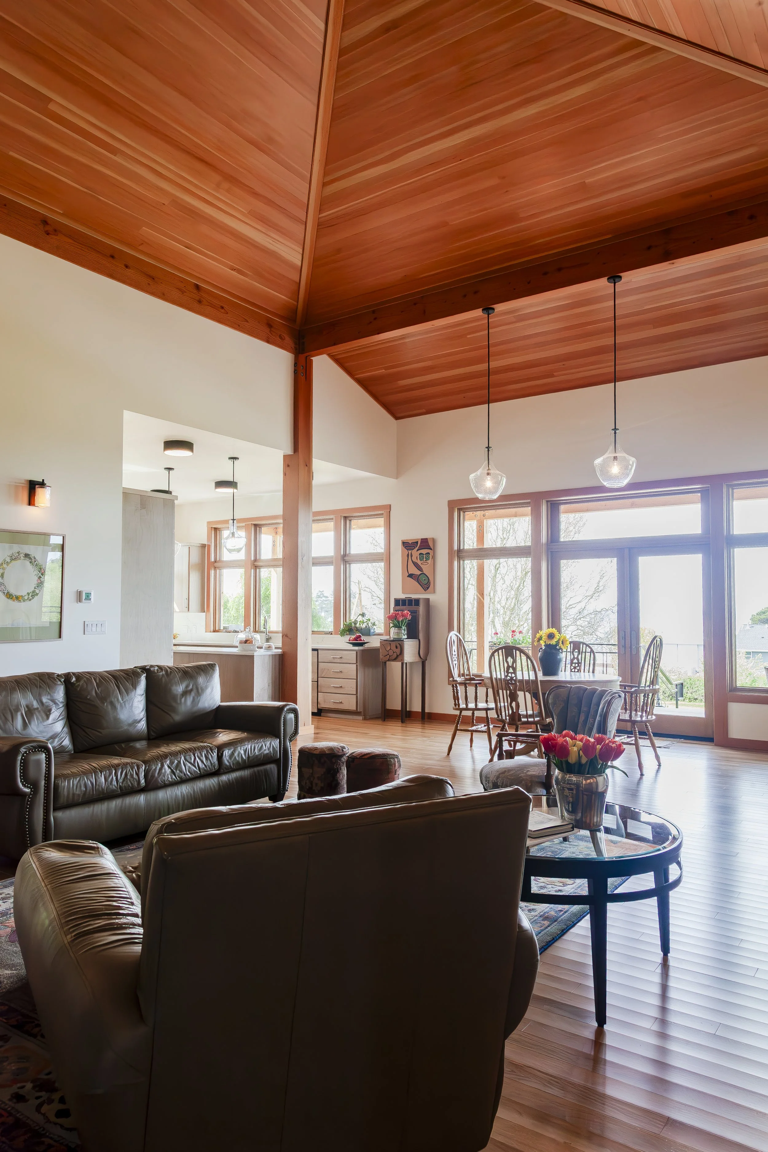 2026-HKPA_Bay-View-Residence_Living-Room_18.jpg