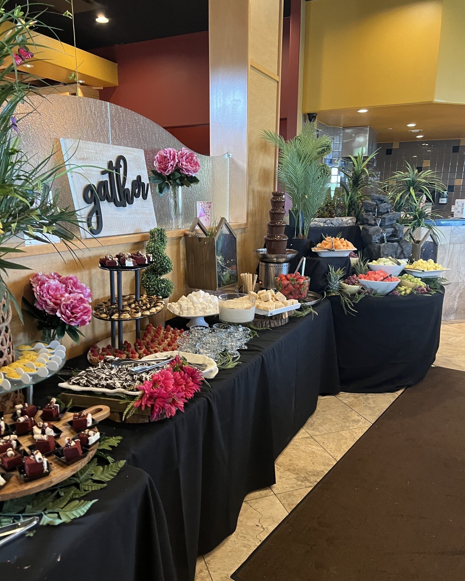 Secure your spot for Ike's annual Easter Brunch Buffet! Indulge in a lavish spread featuring all your brunch and dinner favorites, including Ham &amp; Prime Rib Carving Stations. 🐰🥚🐣🌷 Call (586) 979-4460 today!

👉 Can't make it? Explore our conv