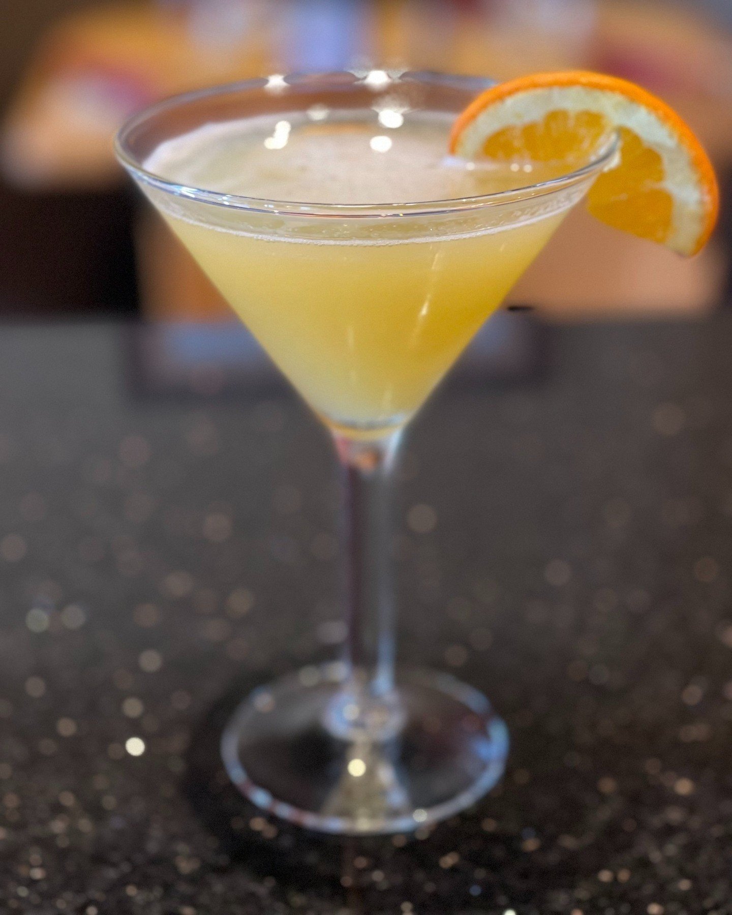 The BEST hours are spent at Ike's Restaurant from 4pm to 7pm Mondays through Fridays! 🍸⠀
Come out and try our #HappyHour Specials today!⠀
⠀
#IkesRestaurant #SterlingHeights #MacombCounty #MediterraneanCuisine #LebaneseCuisine #HappyHour #Drinks #Mar