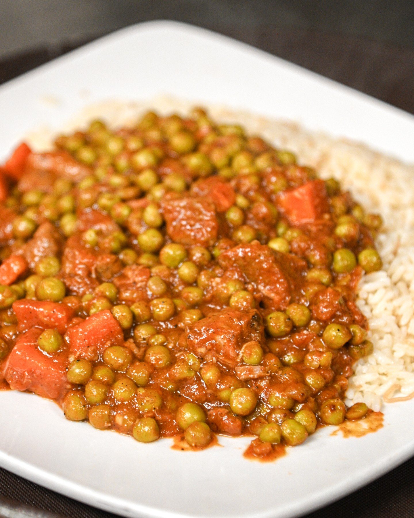 Hello, June! 🌞 A new month calls for new flavors, fresh starts, and unforgettable meals, our Sweet Peas and Lamb being one you don't want to miss. Come on in and kick off the month at Ike's! 🍽️✨

⏰ OPEN from 11am to 9pm today for dine-in or carryou