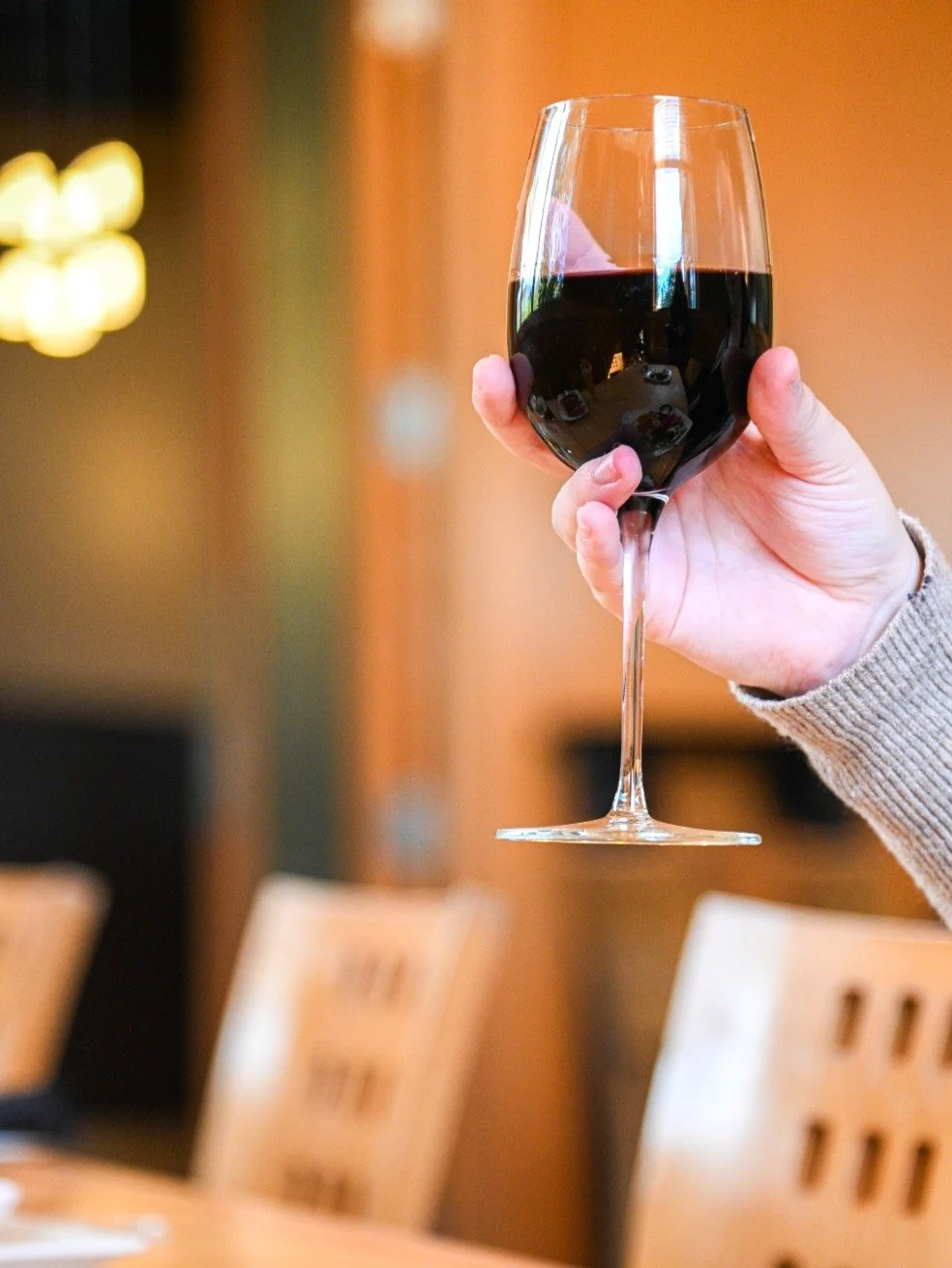 Here&rsquo;s to good food, great company, and glasses that never stay empty for long 🍷🥂 Join us at Ike&rsquo;s and raise a toast to the moments that matter most.

🕚 Open today 11am-10pm
📲 Order online and view the menu: link in bio

#IkesRestaura