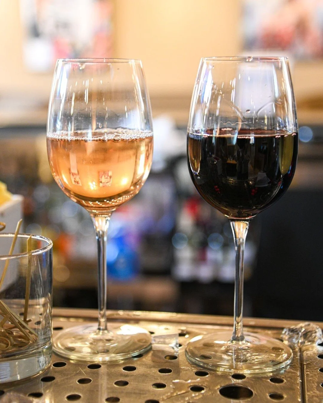 Ros&eacute; or red&hellip; it really just depends on your mood 🍷✨
Light, crisp, and refreshing or bold, smooth, and a little richer&mdash;either way, you&rsquo;re doing it right.

It&rsquo;s one of those moments where you don&rsquo;t have to overthi