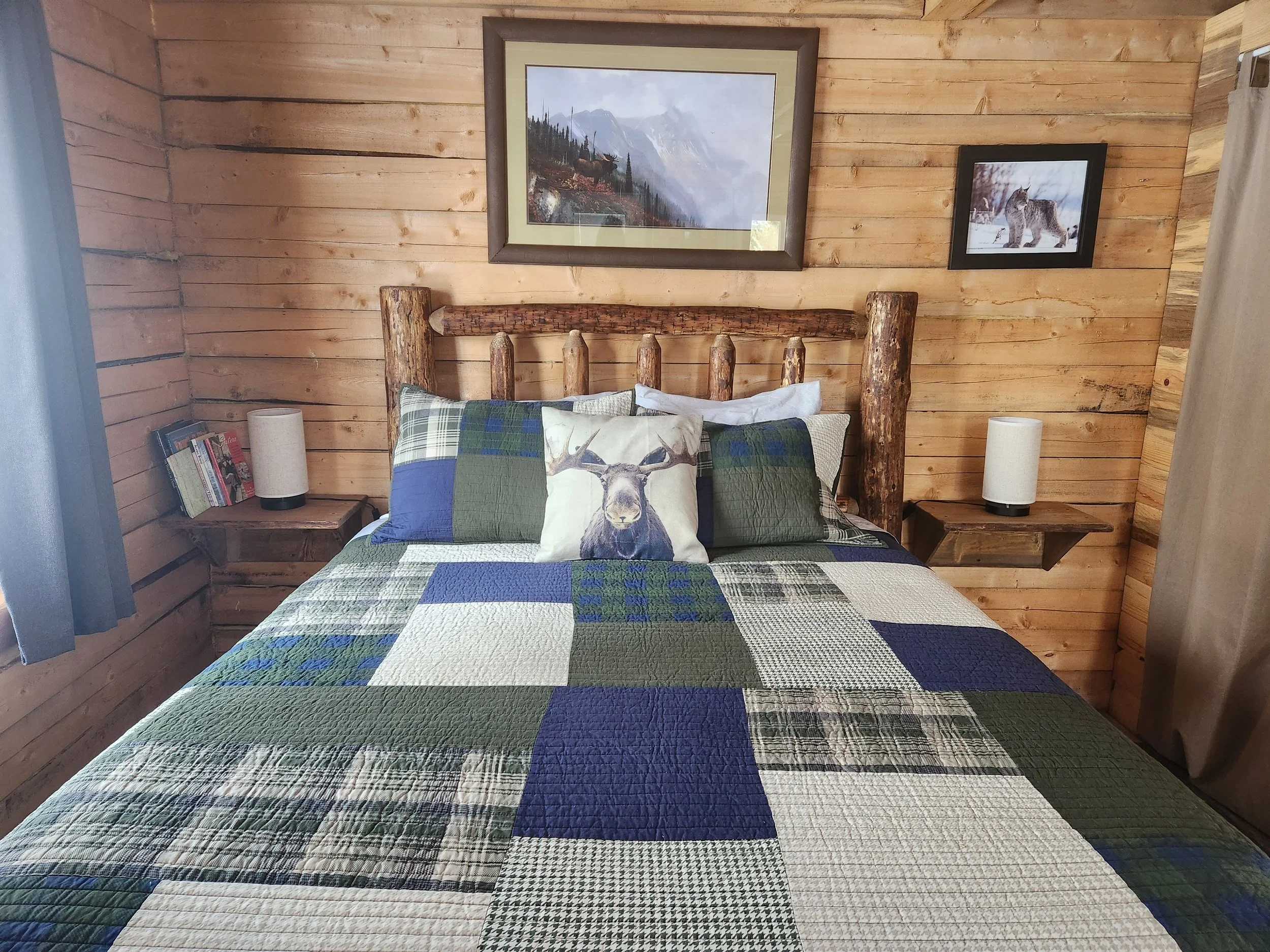 Alaska Cabin Bed.jpg