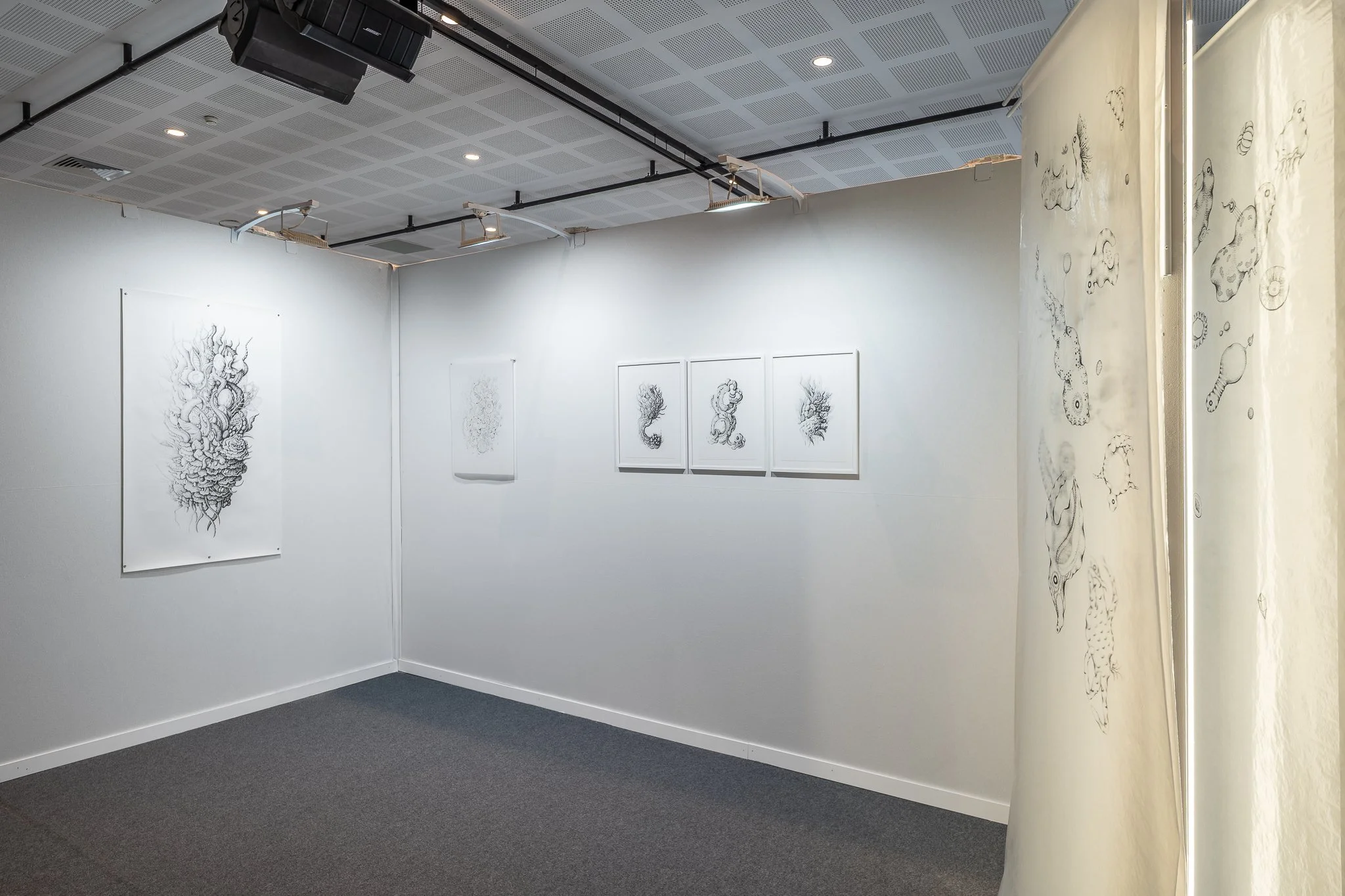 Corps Invisibles, Drawing Now, Galerie Julie Caredda, (C) COOLHUNTPARIS - photo- Hafid Lhachmi - ADAGP Paris