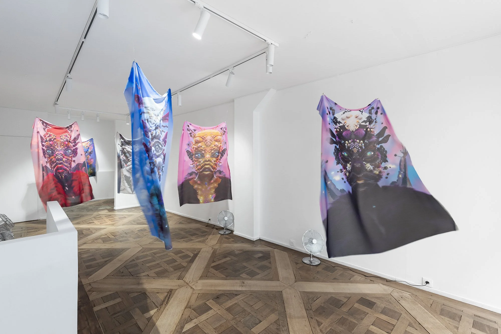 Vues de l'expositon Out of thin air, 2026, Galerie Julie Caredda, Paris, crédit photo  Paul Hennebelle, @_flaneur_studio