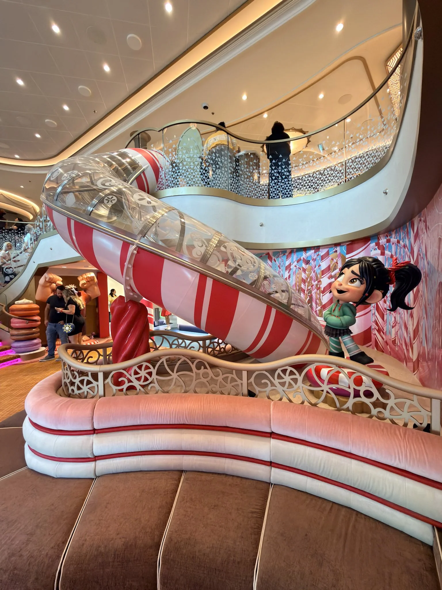 Slide to the Kids Club - Disney Destiny