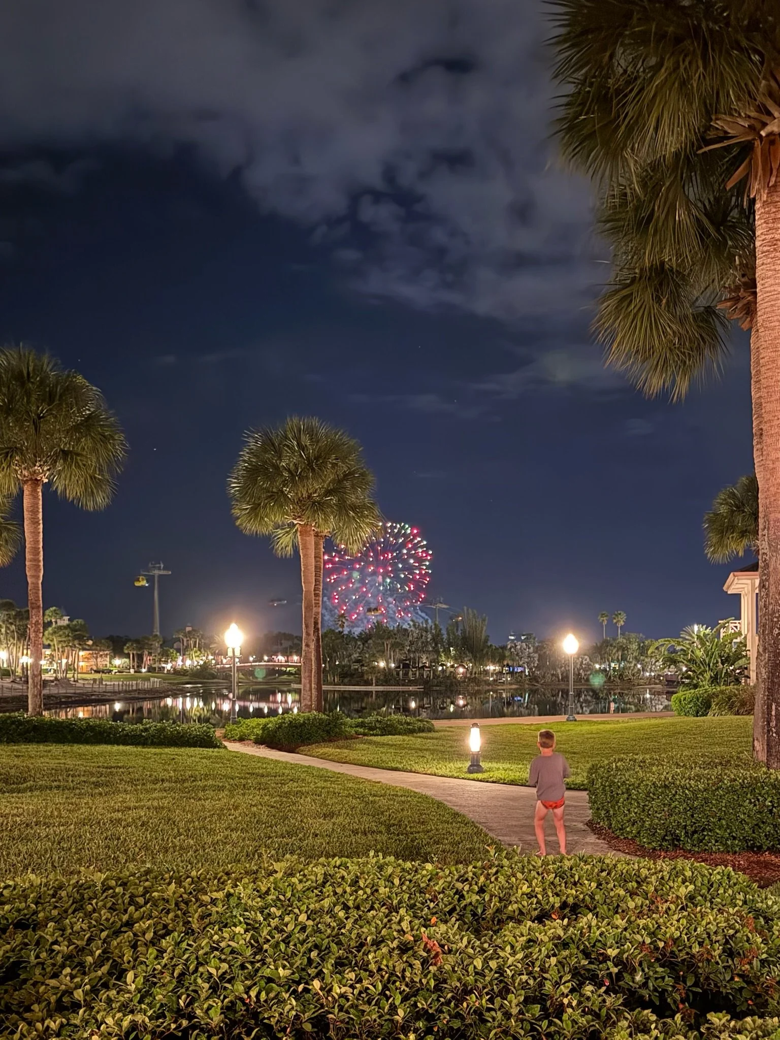 fireworks at disney's caribbean beach resort