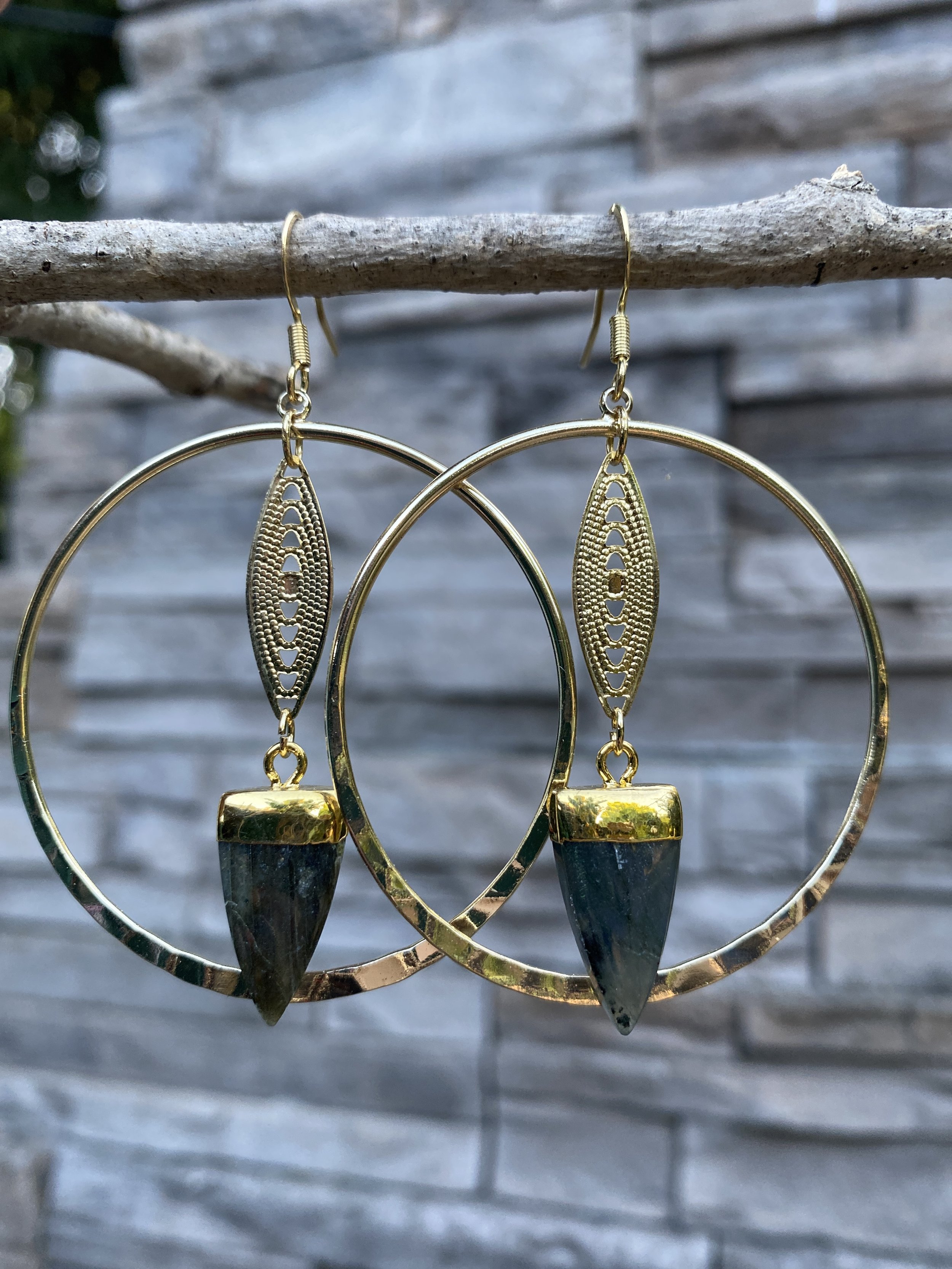 Labradorite Spikes