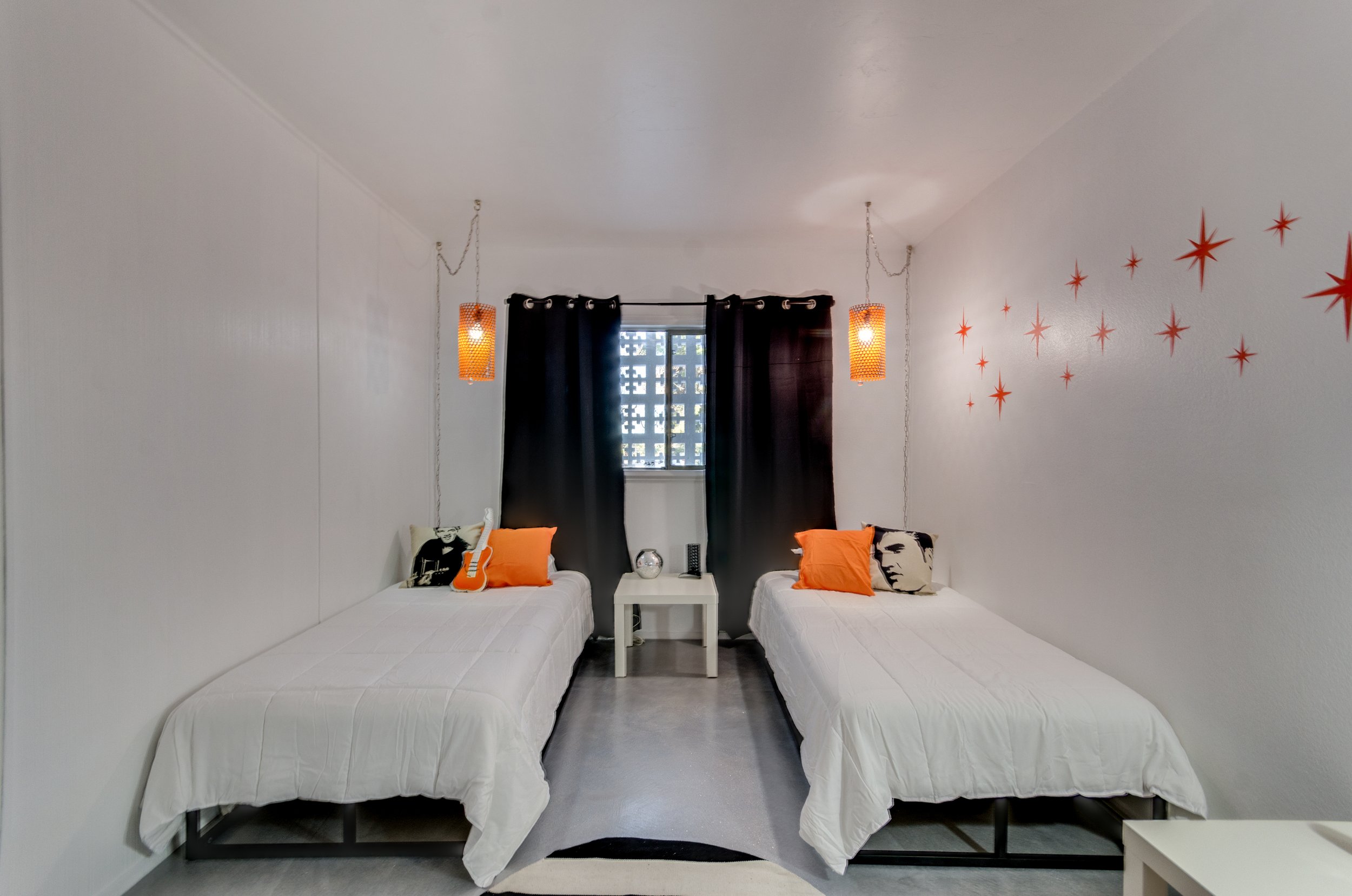 LV Elvis Bedroom 1.jpg