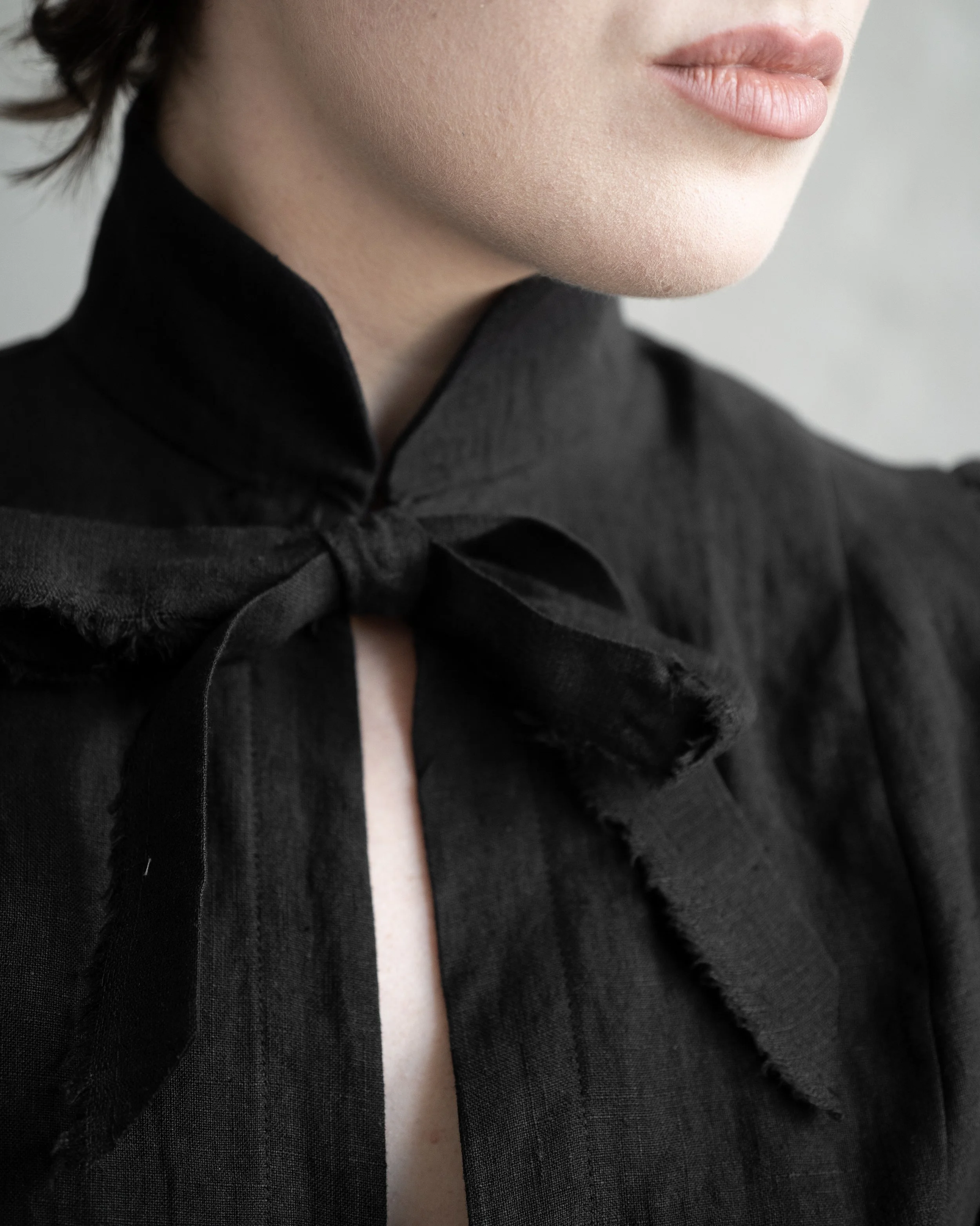 renunciation blouse blk-02.jpg