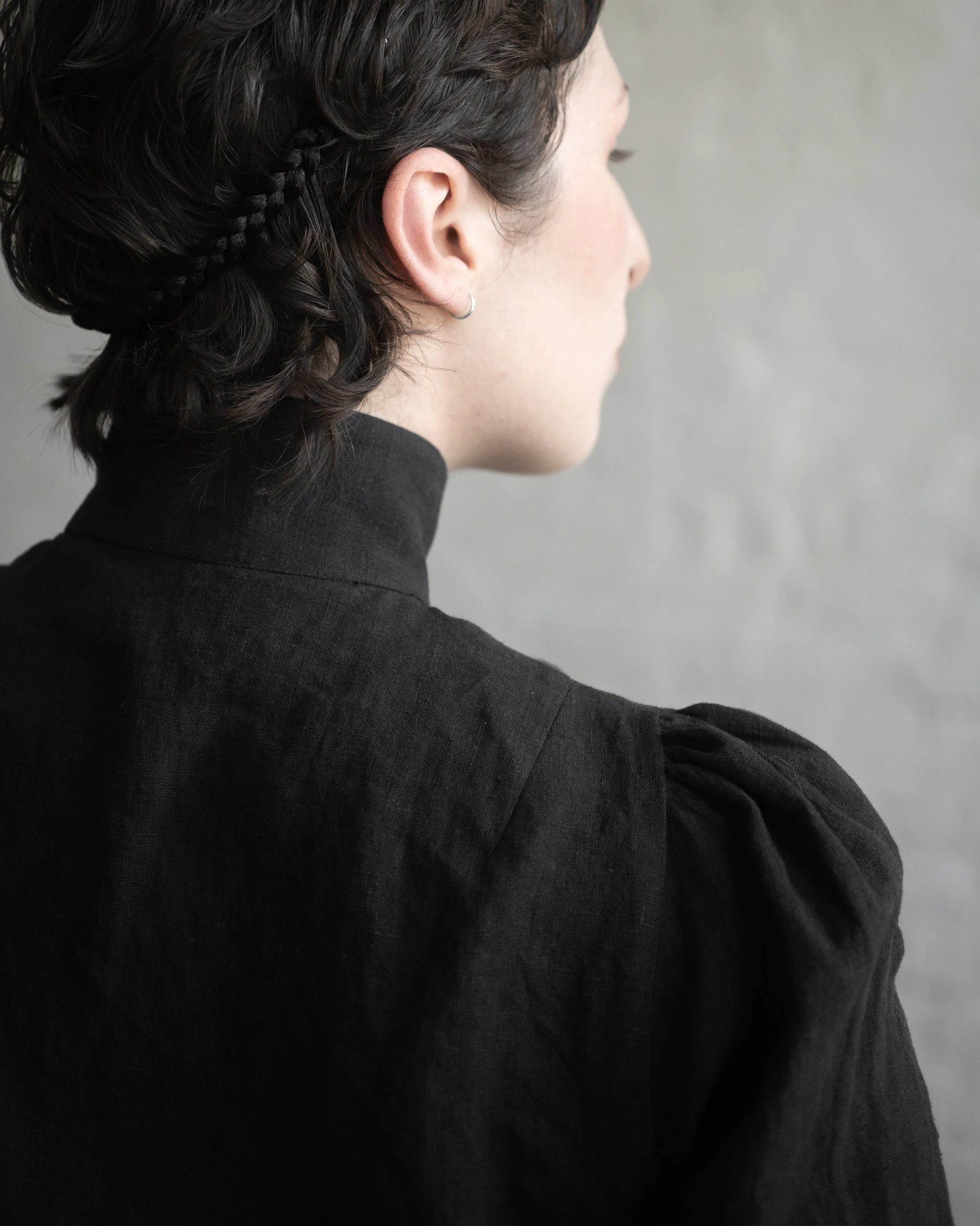 renunciation blouse blk-01.jpg
