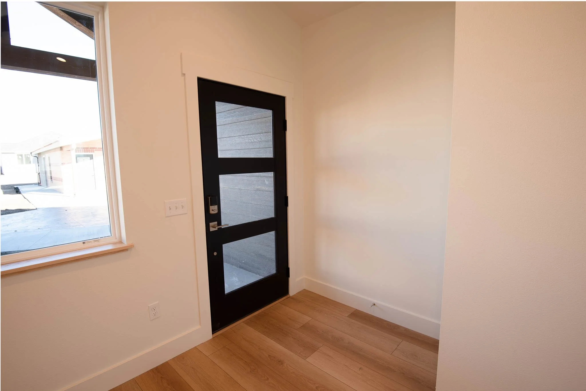 Homes for Sale_Ranchester_1407 E_Cabin 16-12.jpg