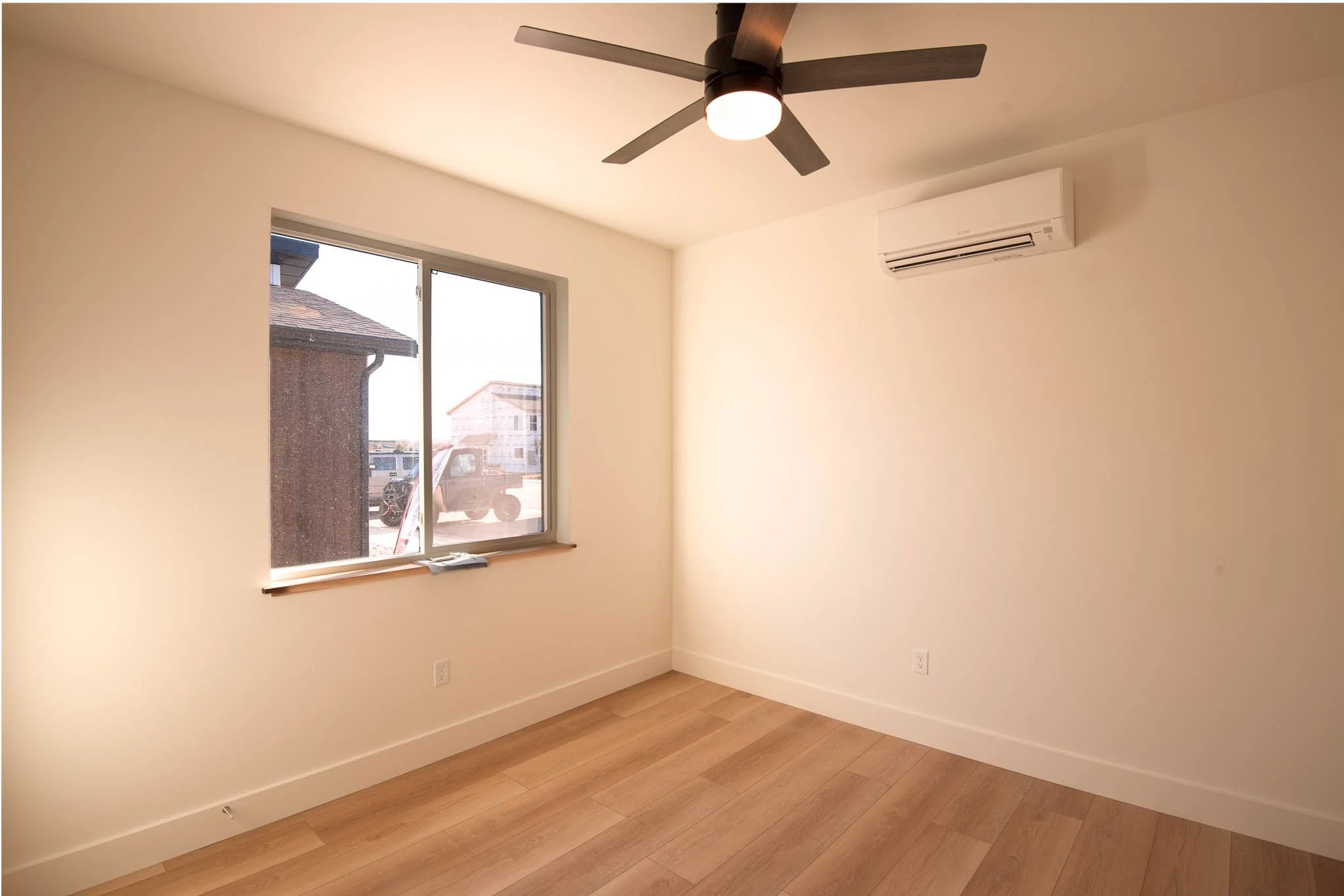 Homes for Sale_Ranchester_1407 E_Cabin 16-06.jpg