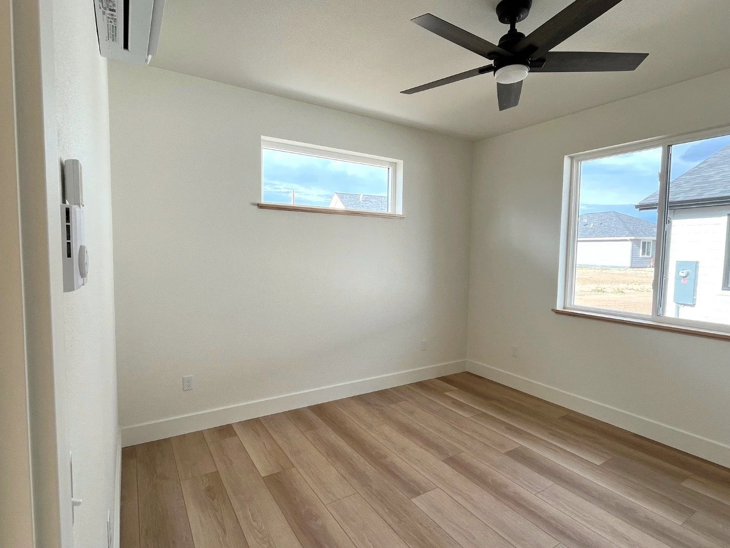 Cabin 3_Home For Sale in Ranchester WY_Interior 11.jpg