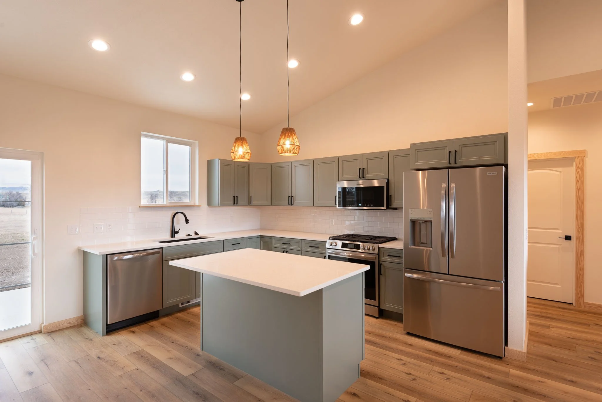 Homes for Sale_Ranchester_Lakewood_Bowen-04.jpg
