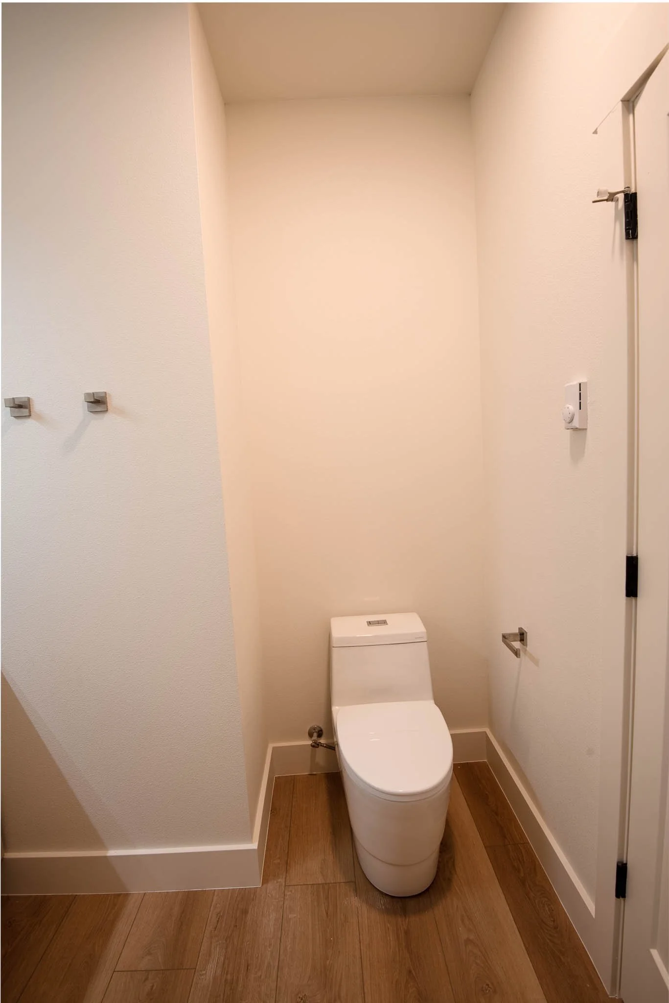 Homes for Sale_Ranchester_1407 E_Cabin 16-09.jpg