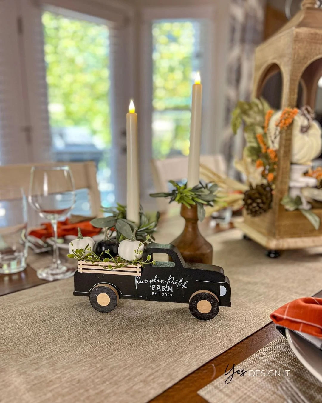 Pumkin_Patch_Lantern_Truck.jpg