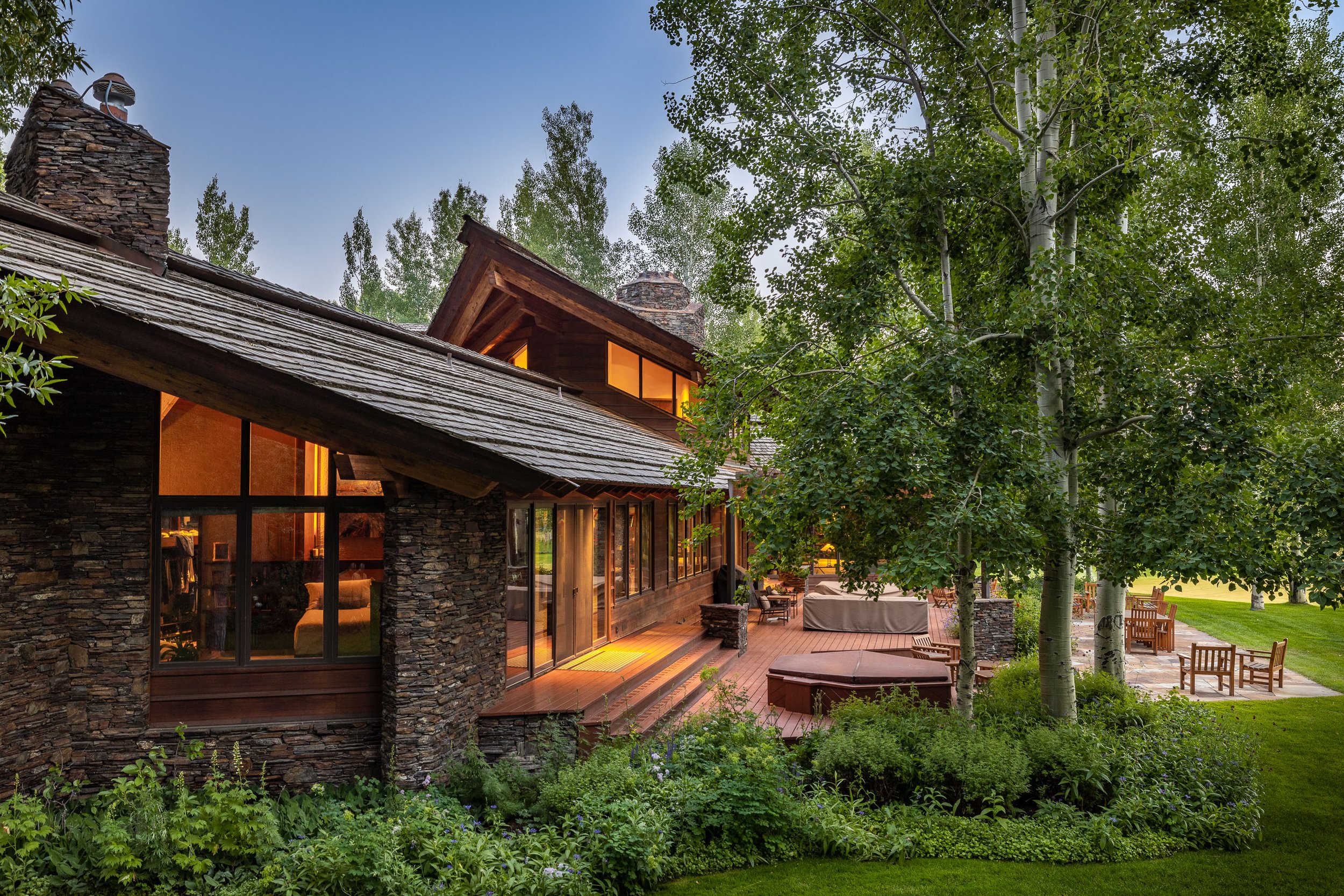 3125 Tucker Ranch Rd Twilight MLS-13.jpg