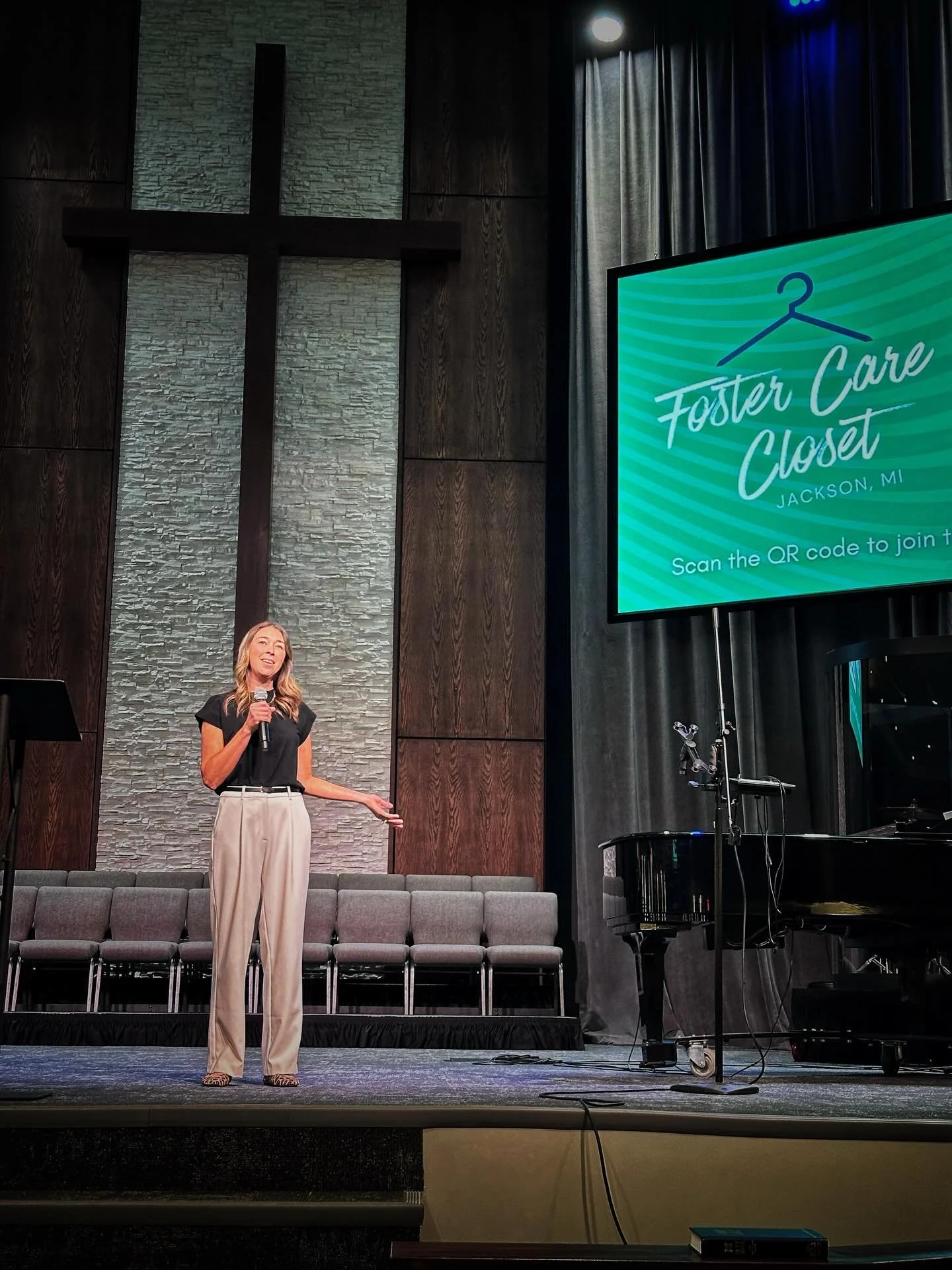 Jaci sharing about the Foster Care Closet, which has YTD served more than 130 children and youth. This is one expression of the Fostering Hope program at the @arbor.church / They are making a real difference in the lives of vulnerable children and yo