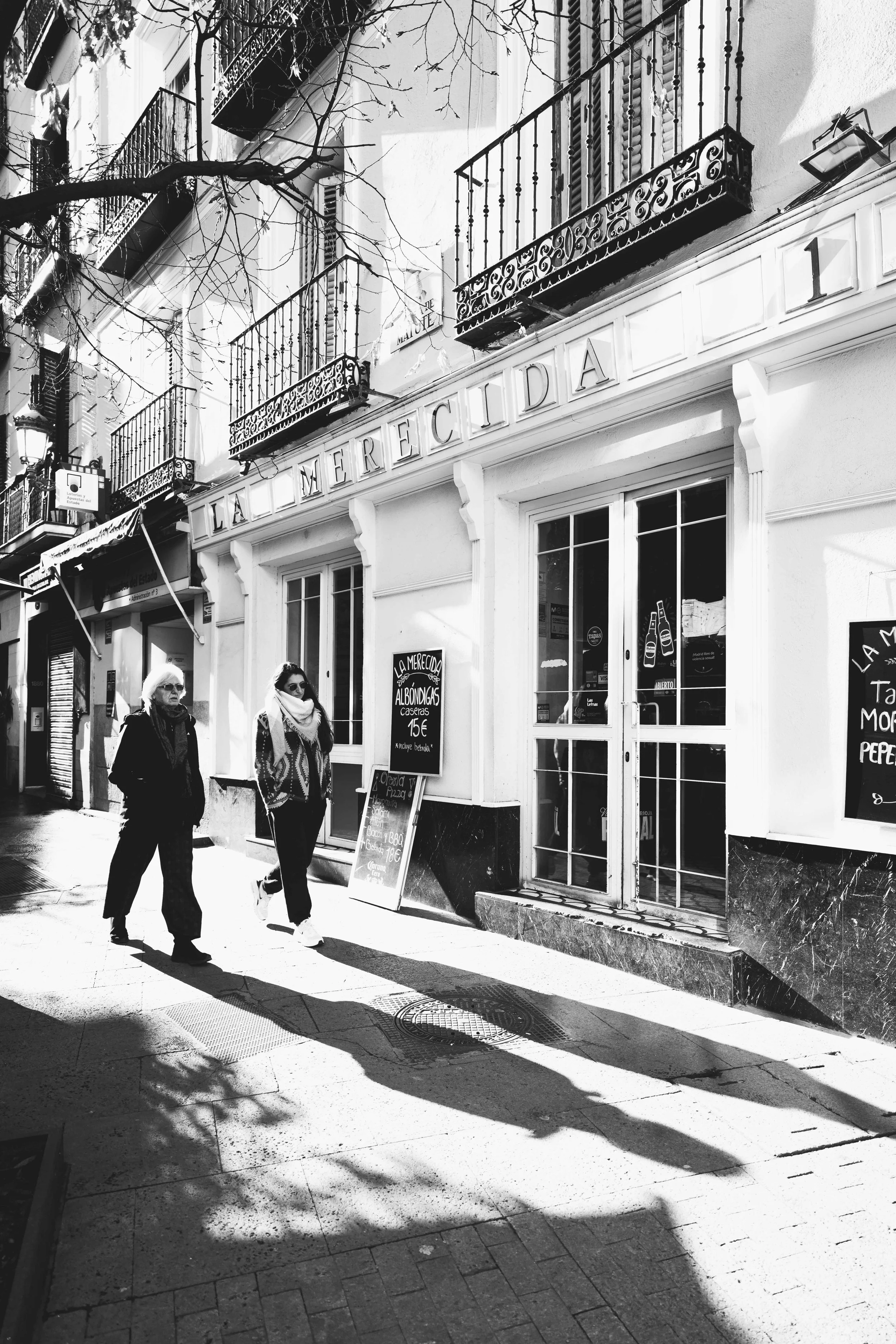 Madrid-Spain-StreetPhotogaphy-HermanKambala-14.jpg