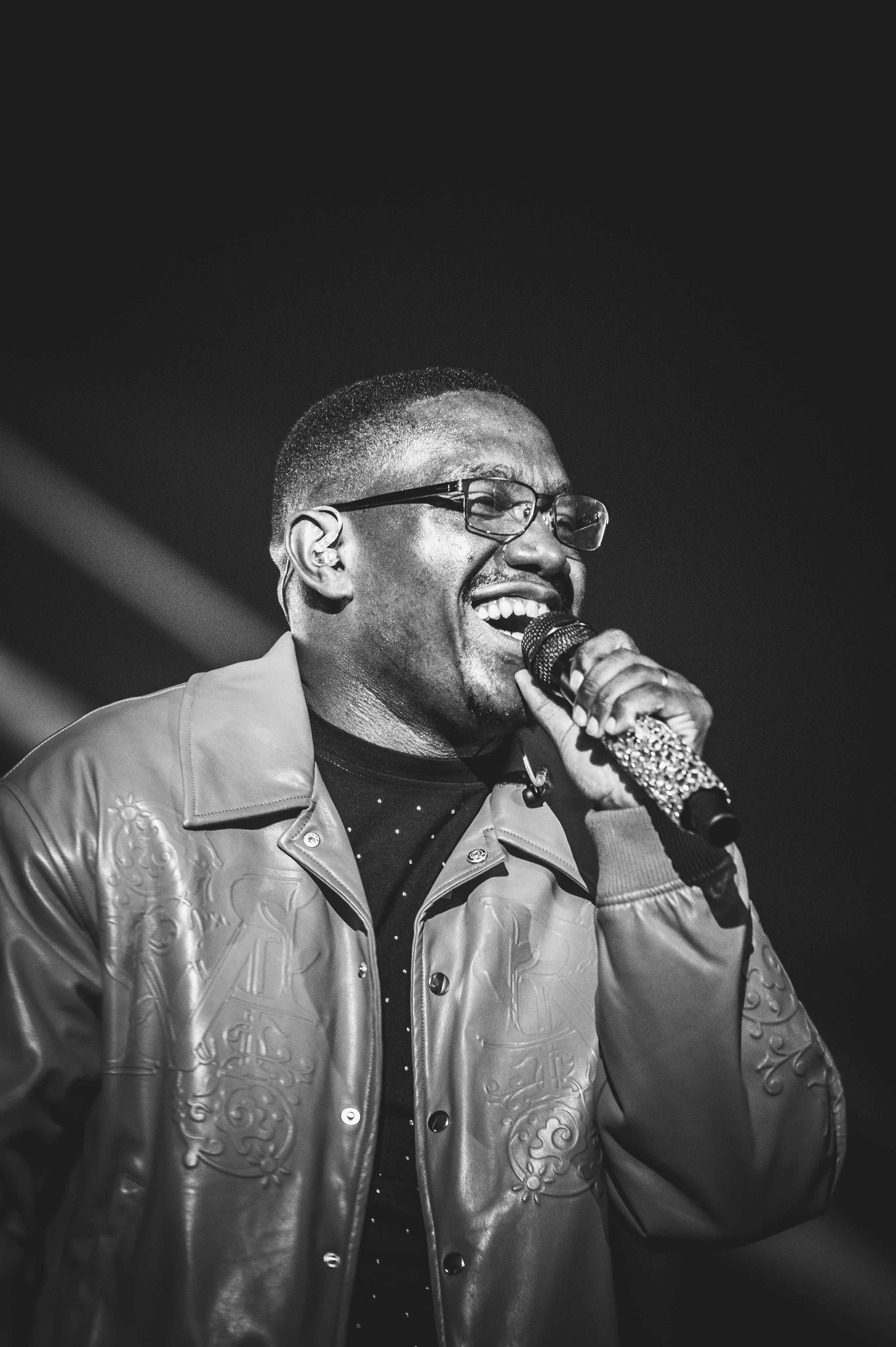 David Ize_HermanKambala_DR Congo_Maajabu-44.jpg