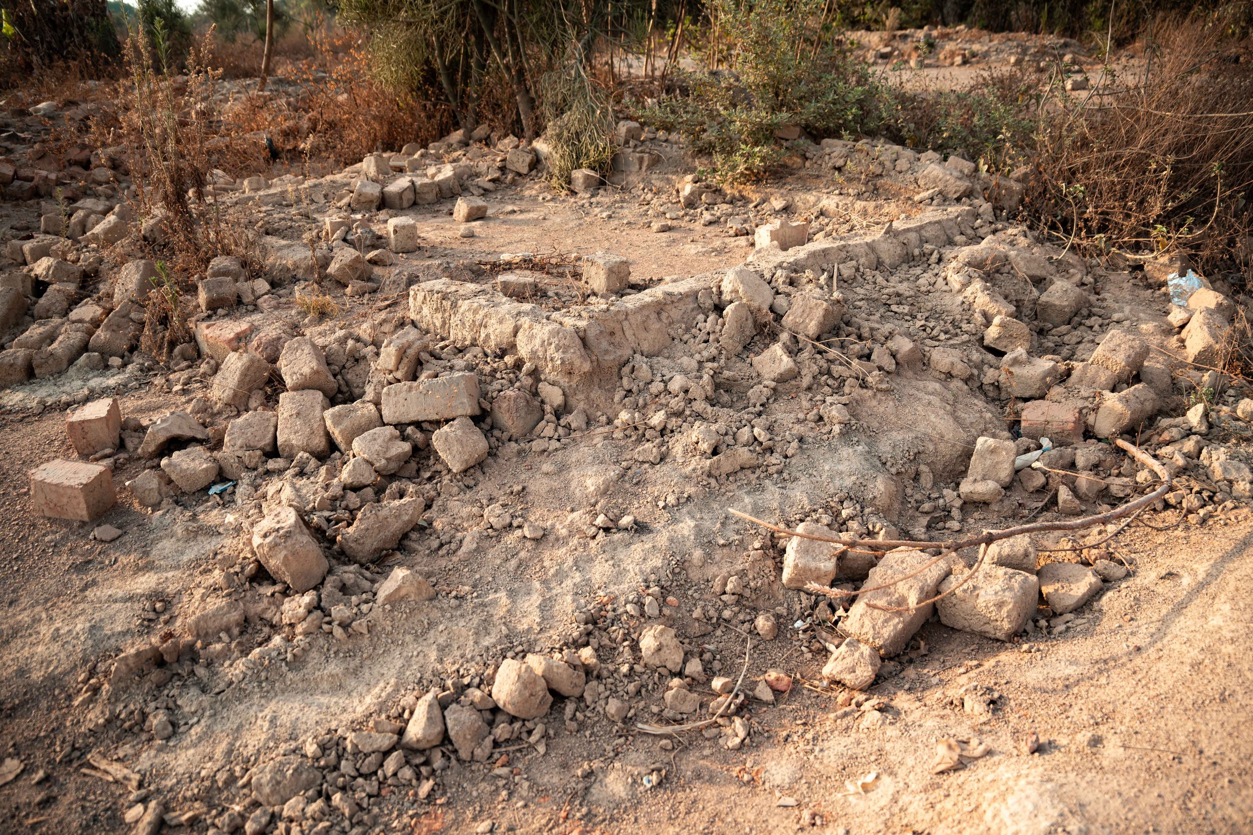 A house destroyed following the relocation of residents from the Manomapia neighborhood. Fungurume, Lualaba Province, Democratic Republic of the Congo.