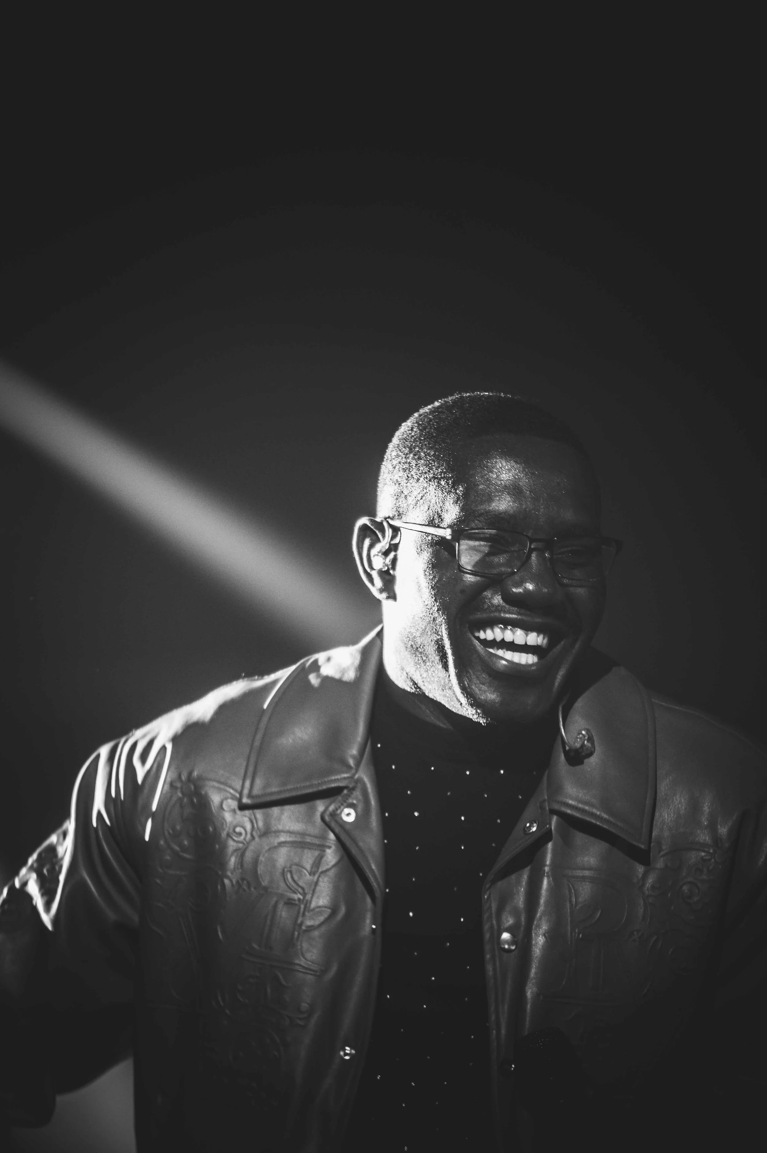 David Ize_HermanKambala_DR Congo_Maajabu-43.jpg