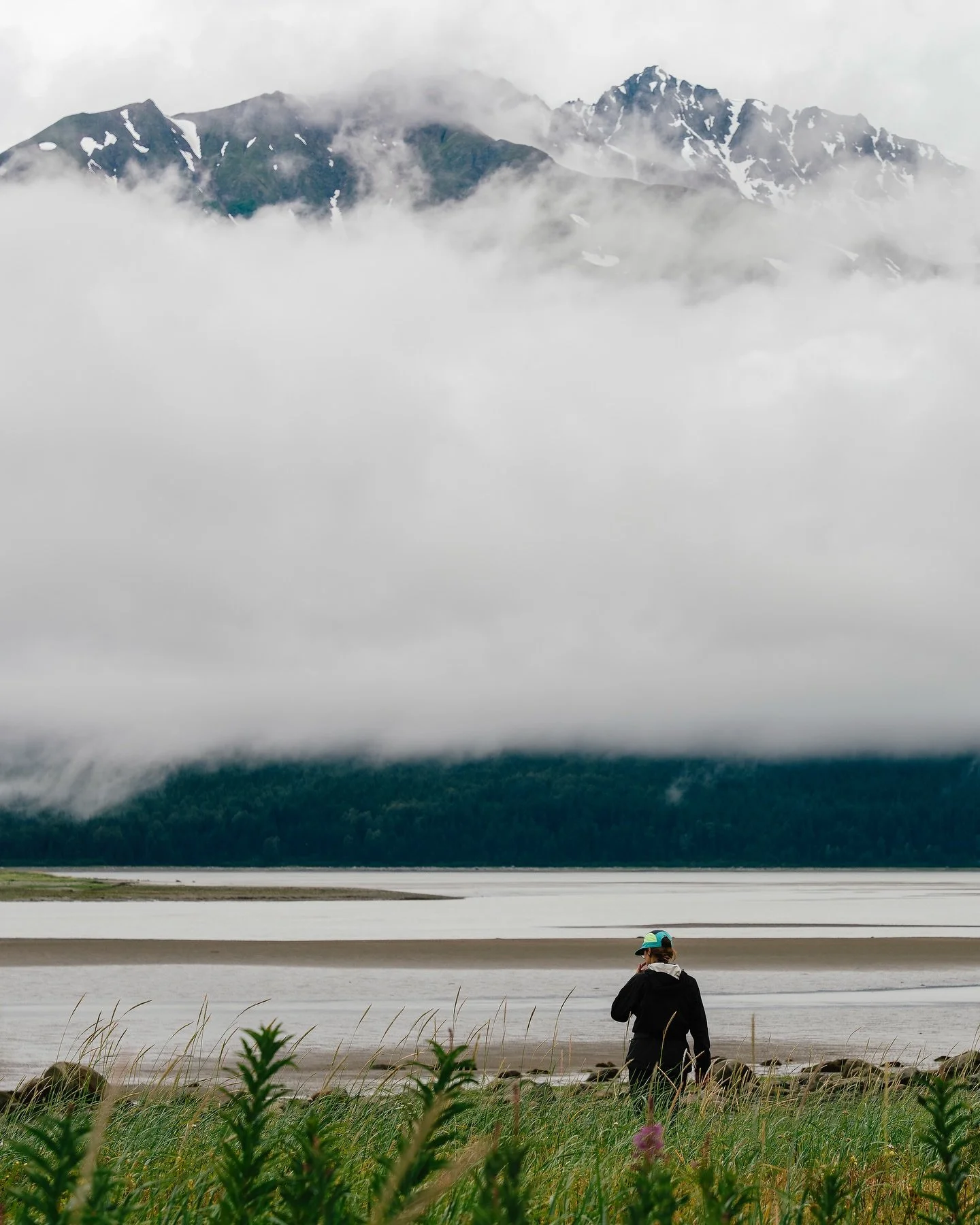 Tides and Hush 

#haines #alaska #travelalaska #ocean #mountains #outdoorphotography #landscapesphotography #sonyartisan #sonyalpha #explorenorth #northofordinary #intothemist