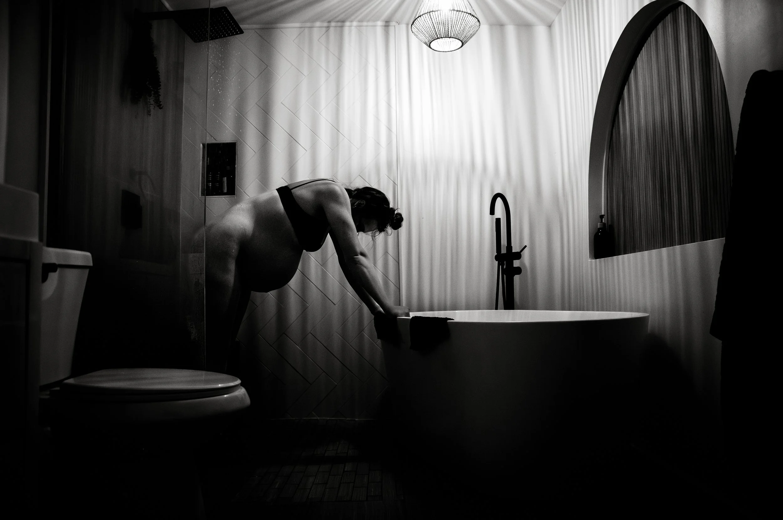 Mother laboring at home before baby | Nashville, TN