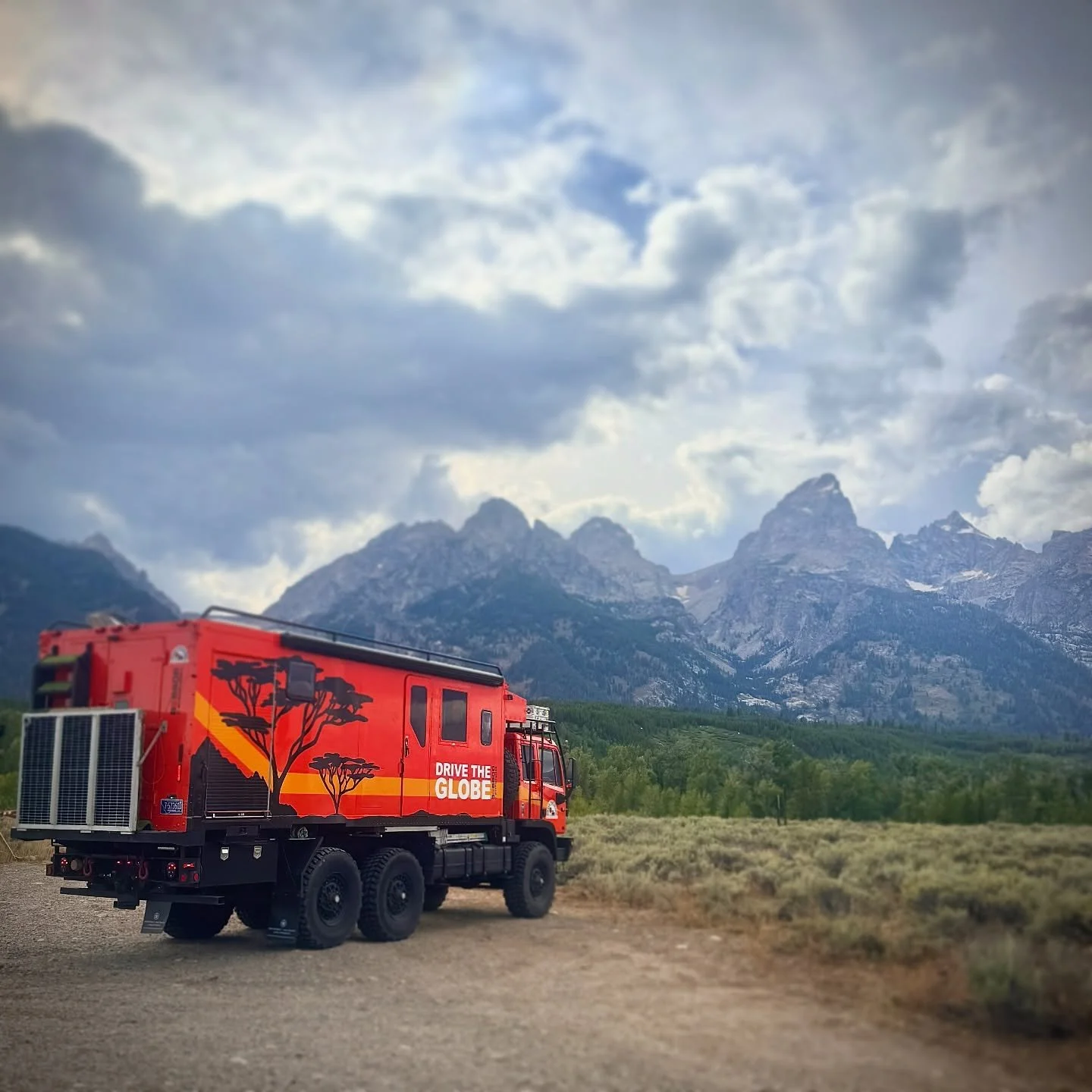 Do the mountains ever call for you?

#nomadlife #overlandvehicle