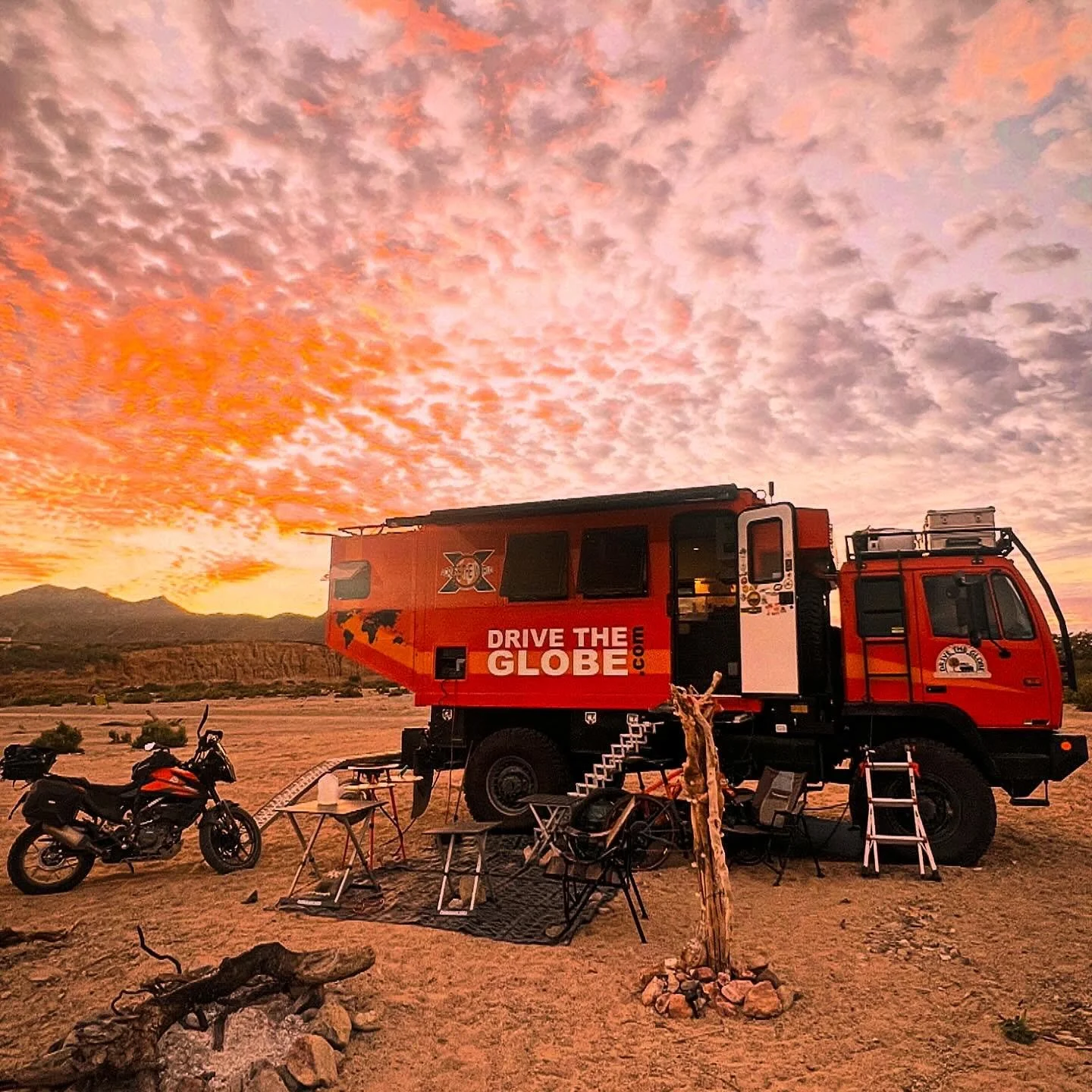 Often times the best camp spots are in the middle of nowhere. #homeiswhereyouparkit #nomadic #baja